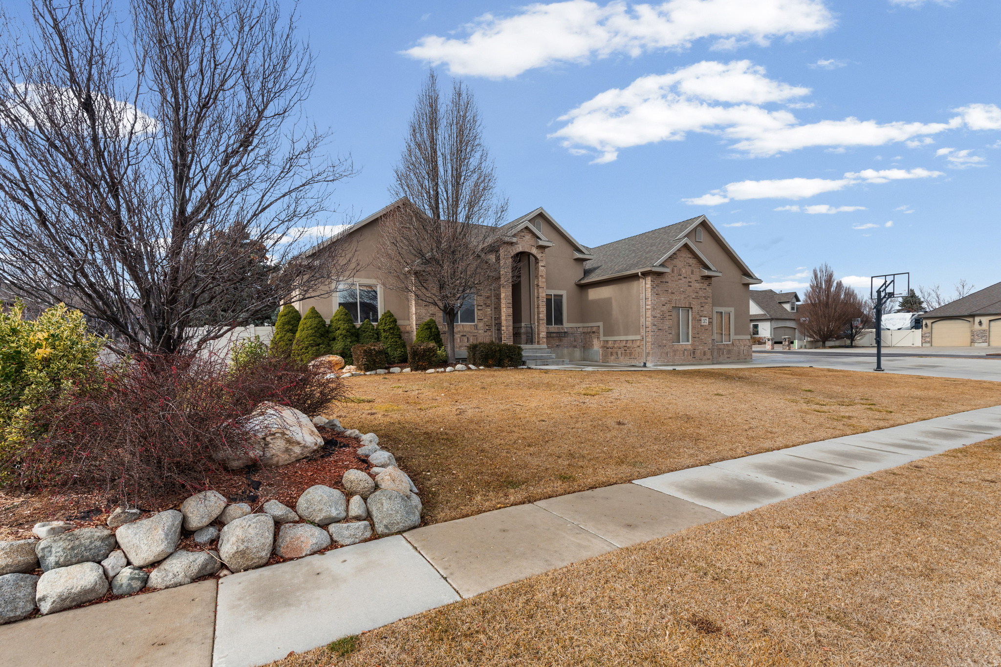 main property photo 38