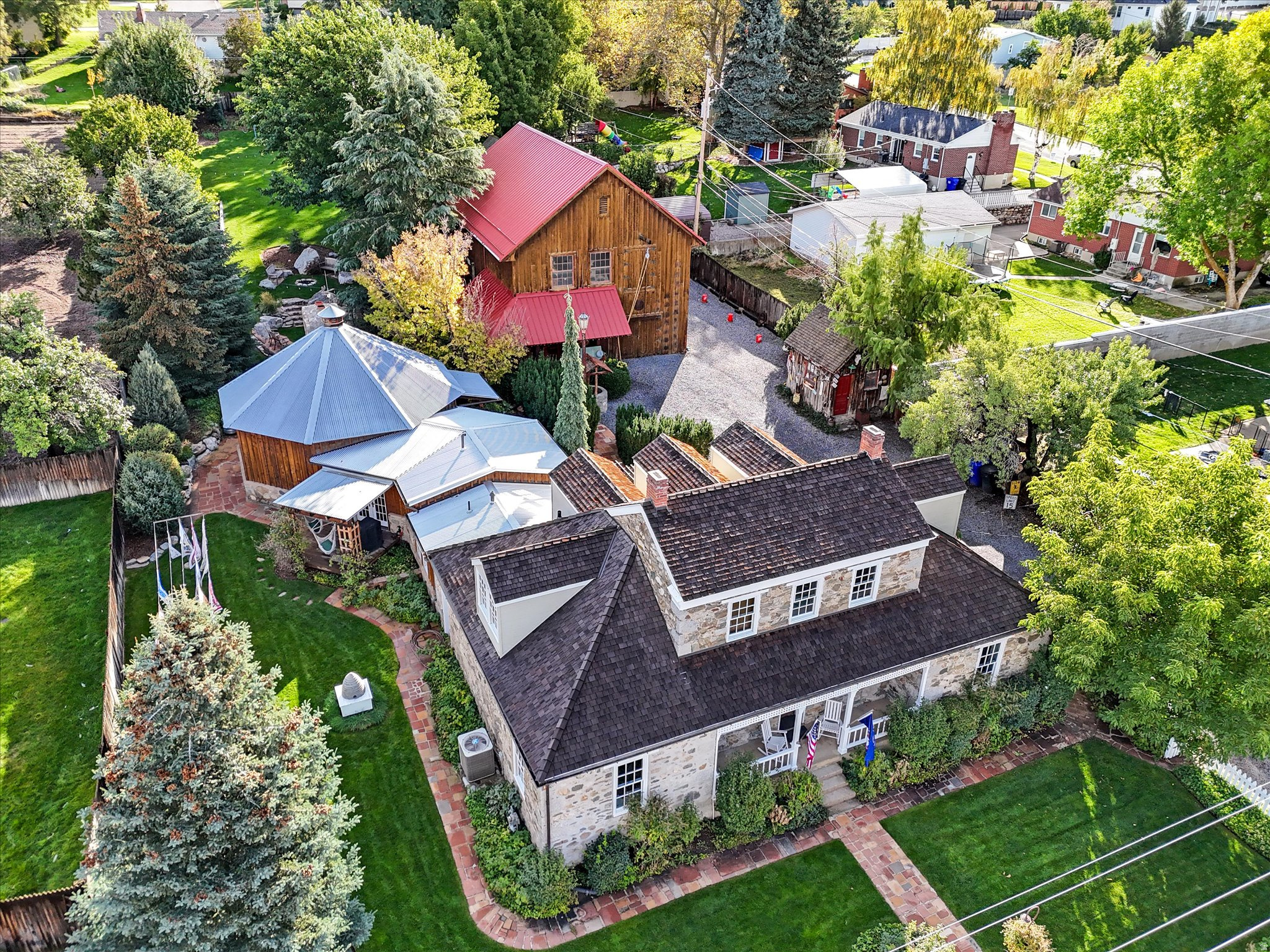 main property photo 2