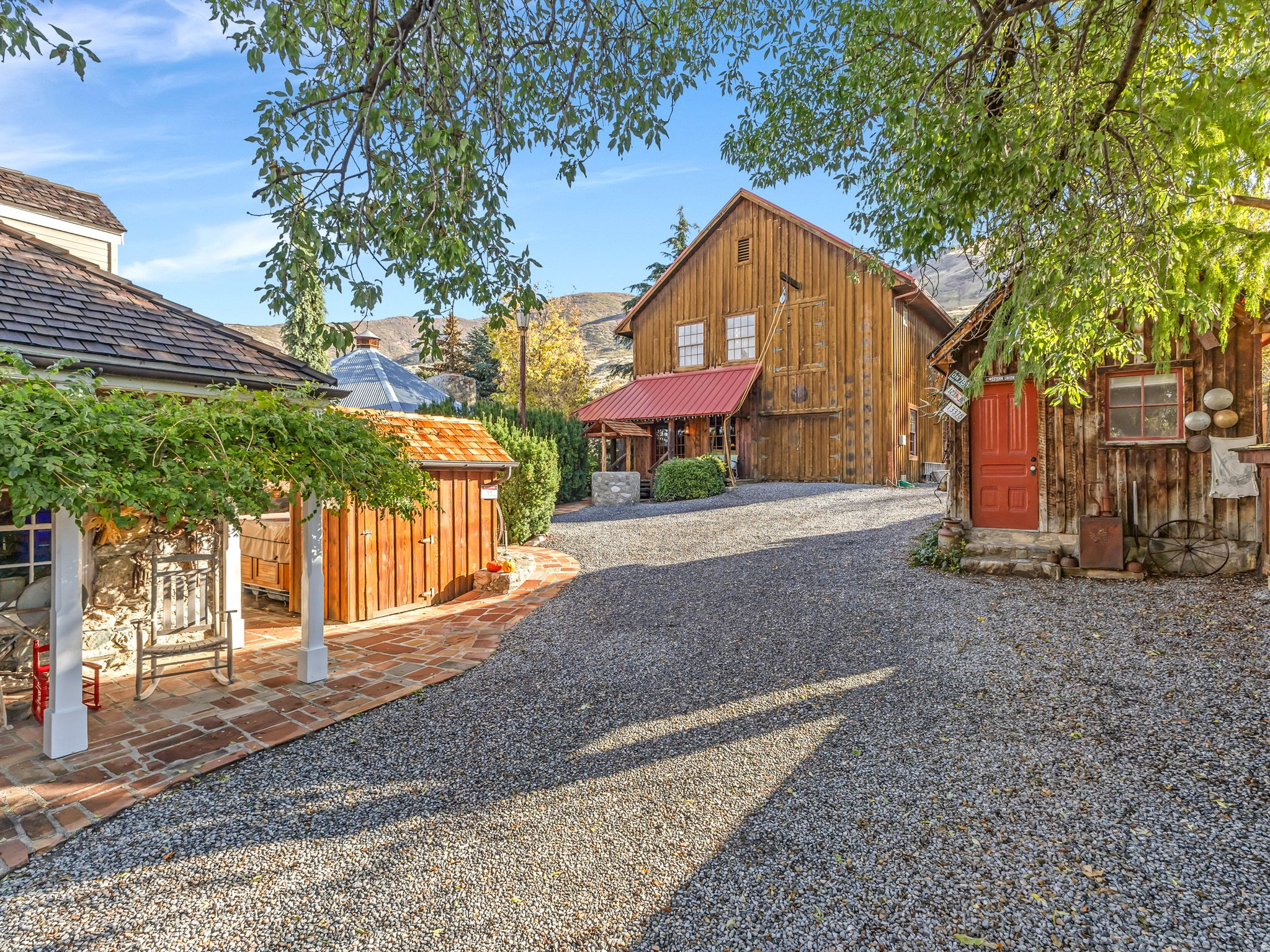 main property photo 43