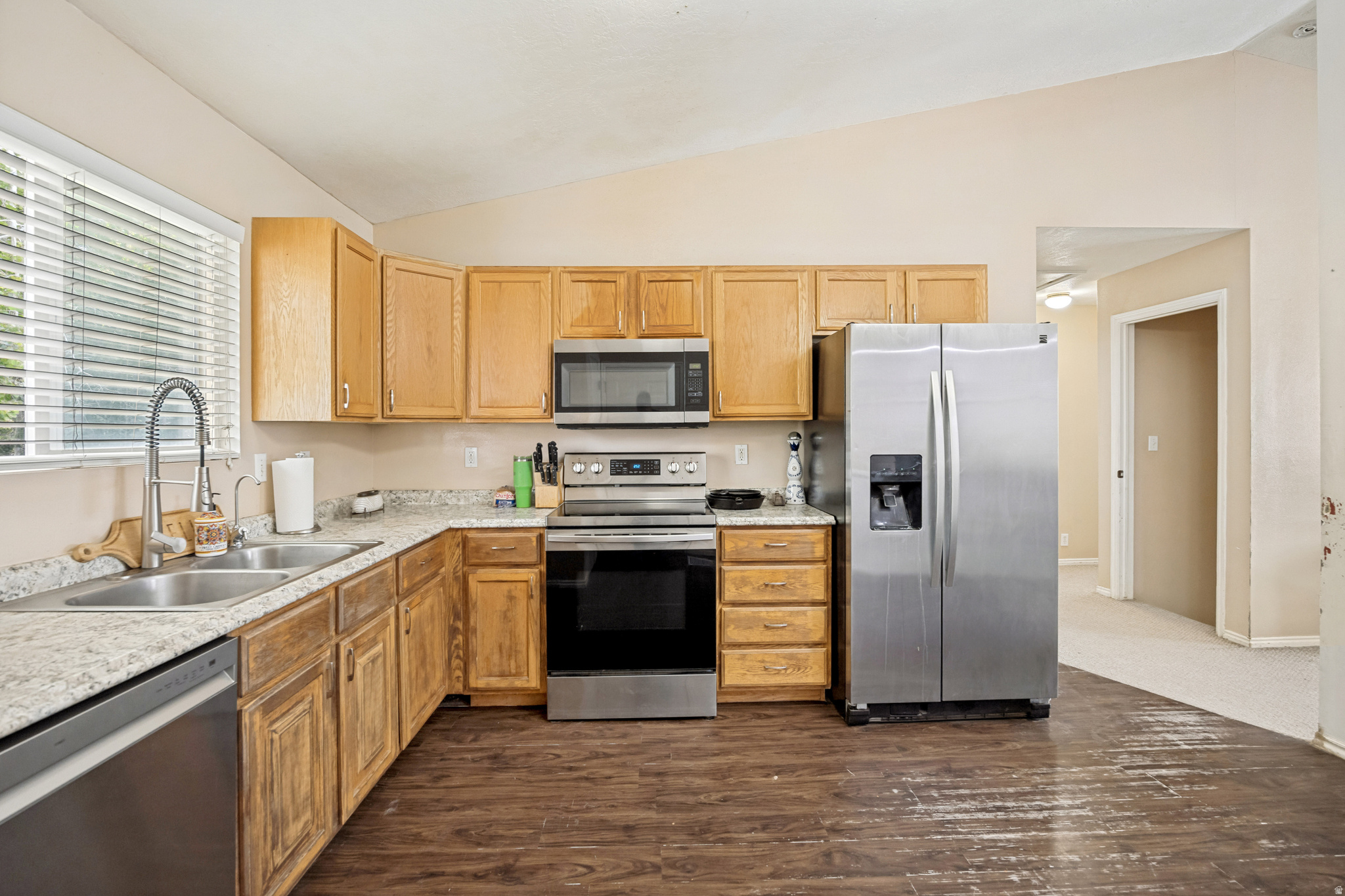 main property photo 7