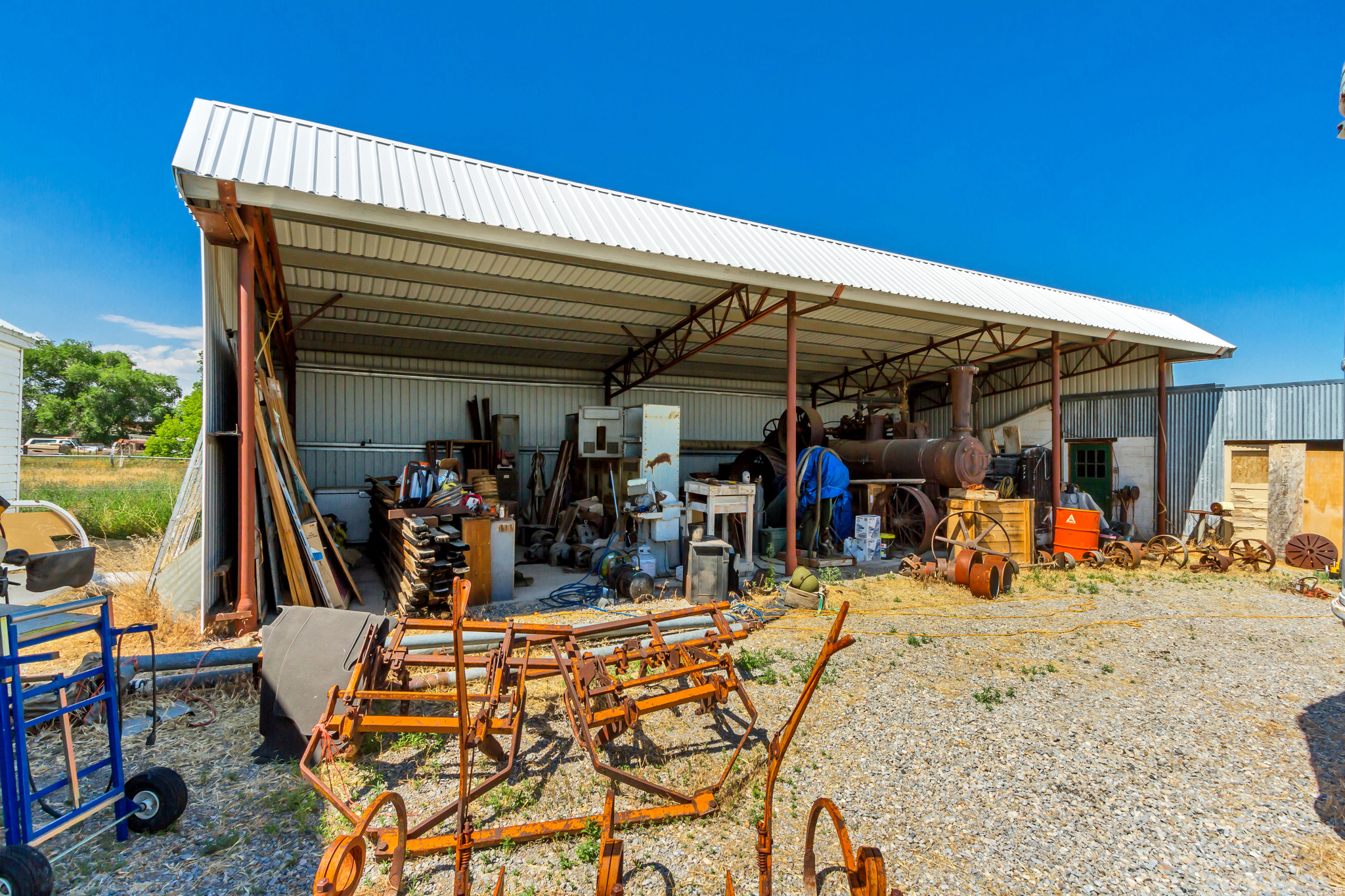 main property photo 38
