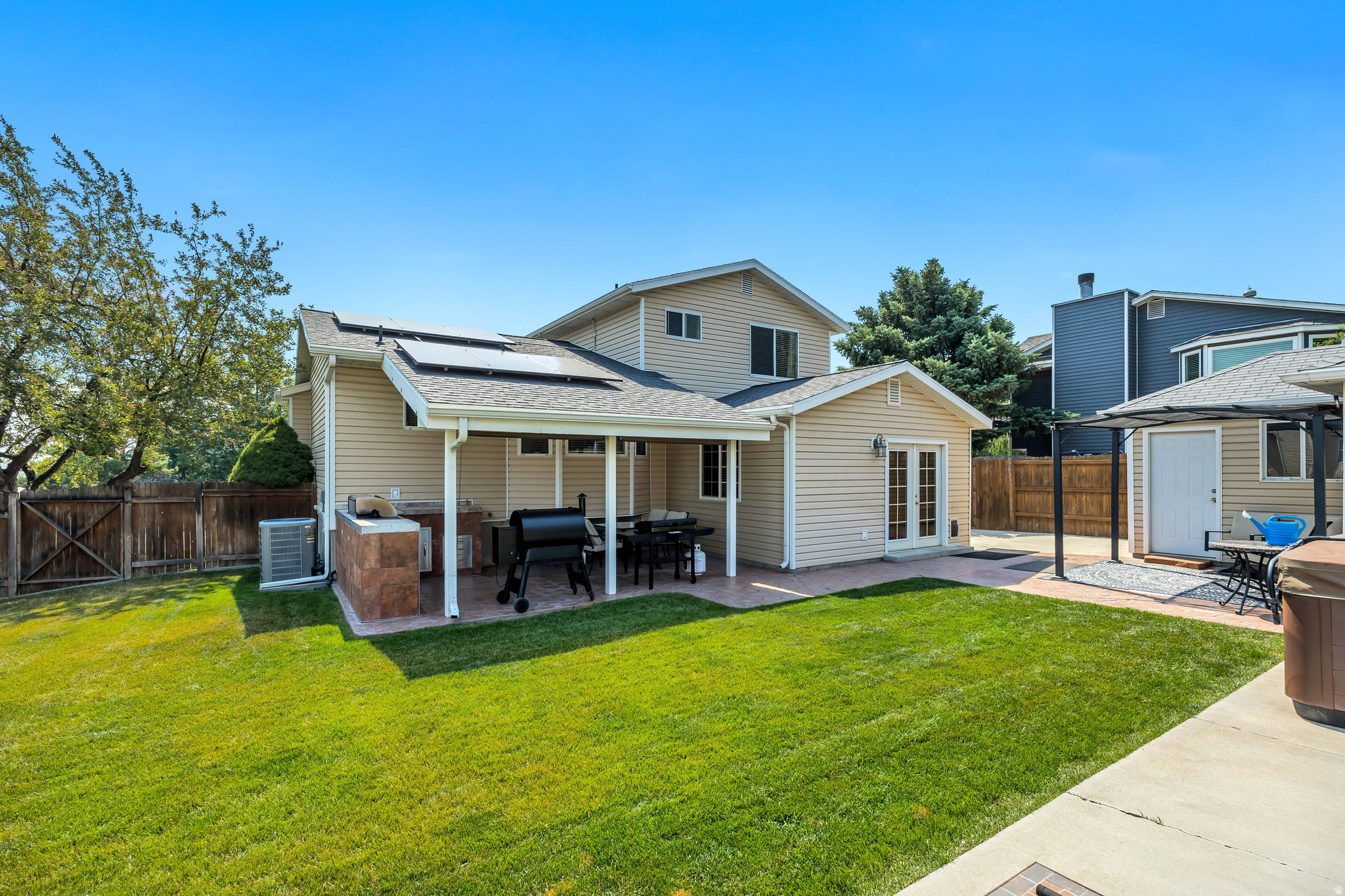 main property photo 22