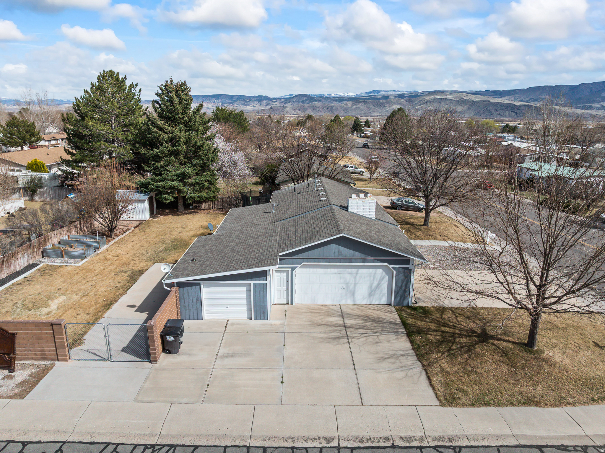 main property photo 41