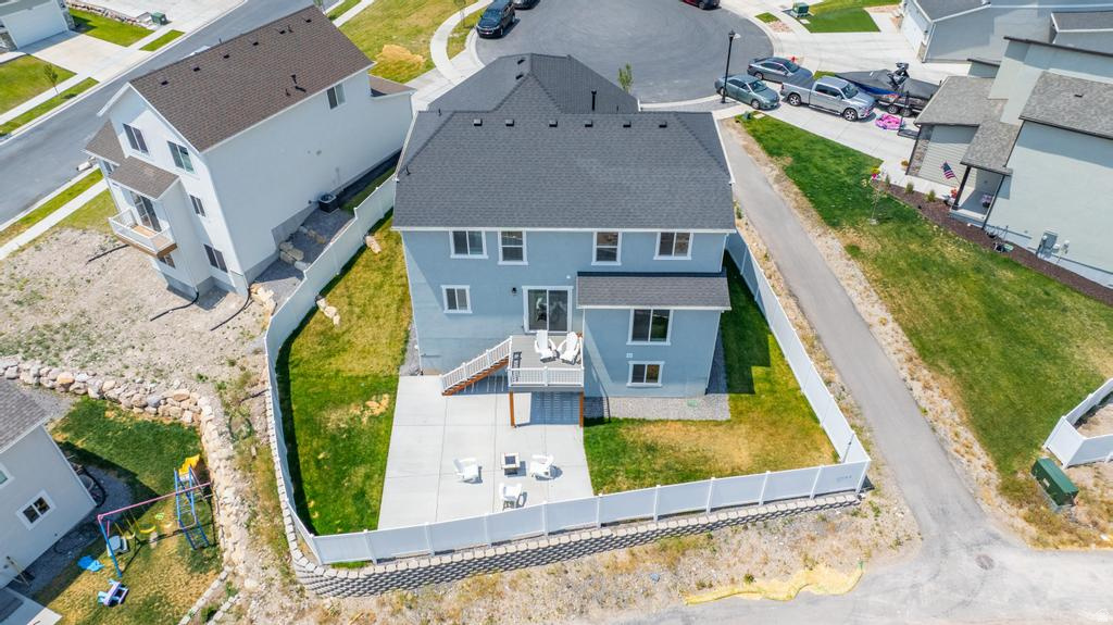 main property photo 28