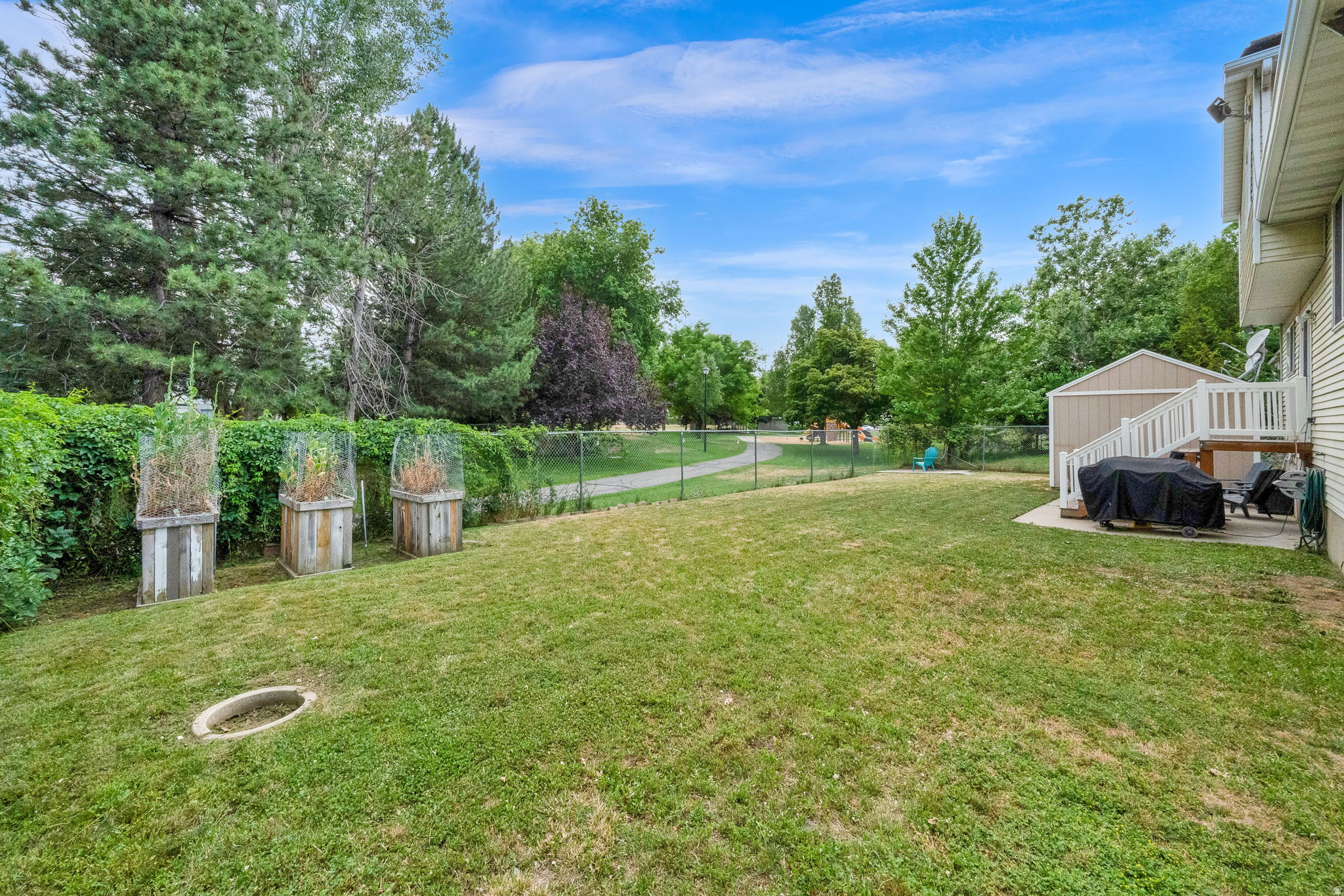 main property photo 22