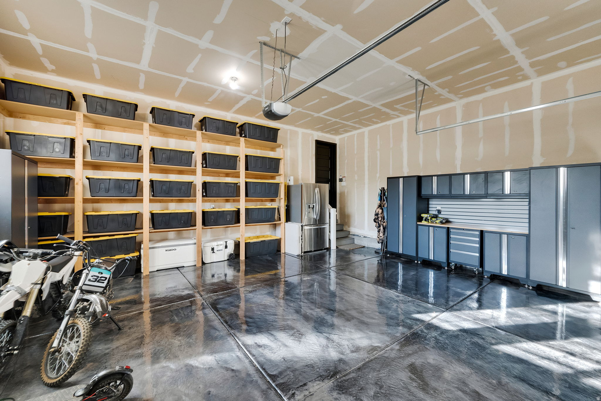 main property photo 79