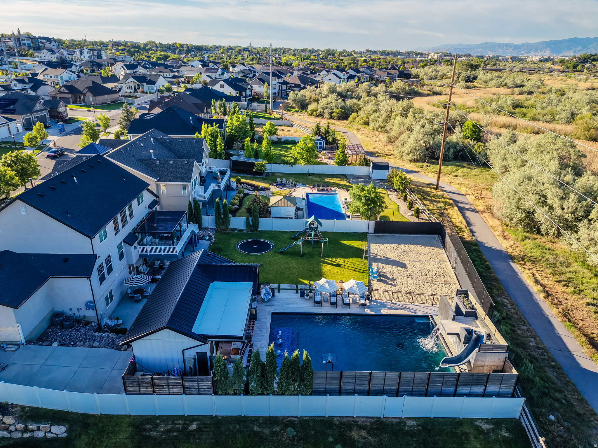 main property photo 84