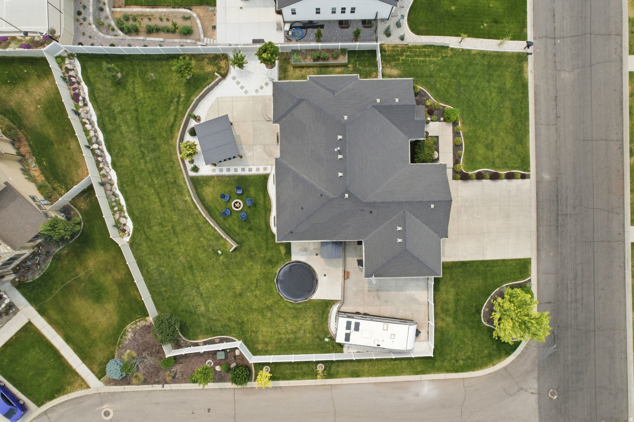 main property photo 45