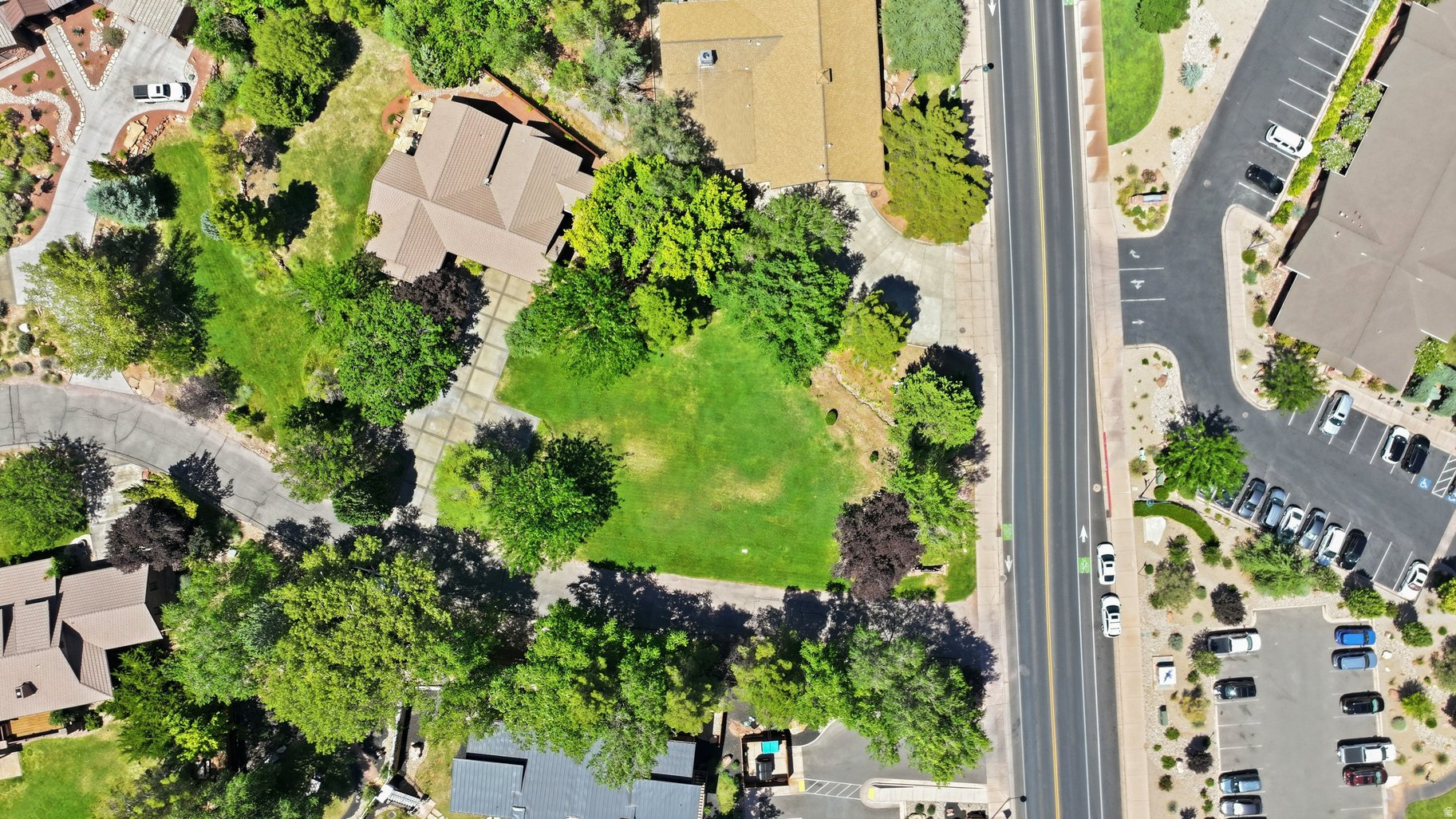 main property photo 13