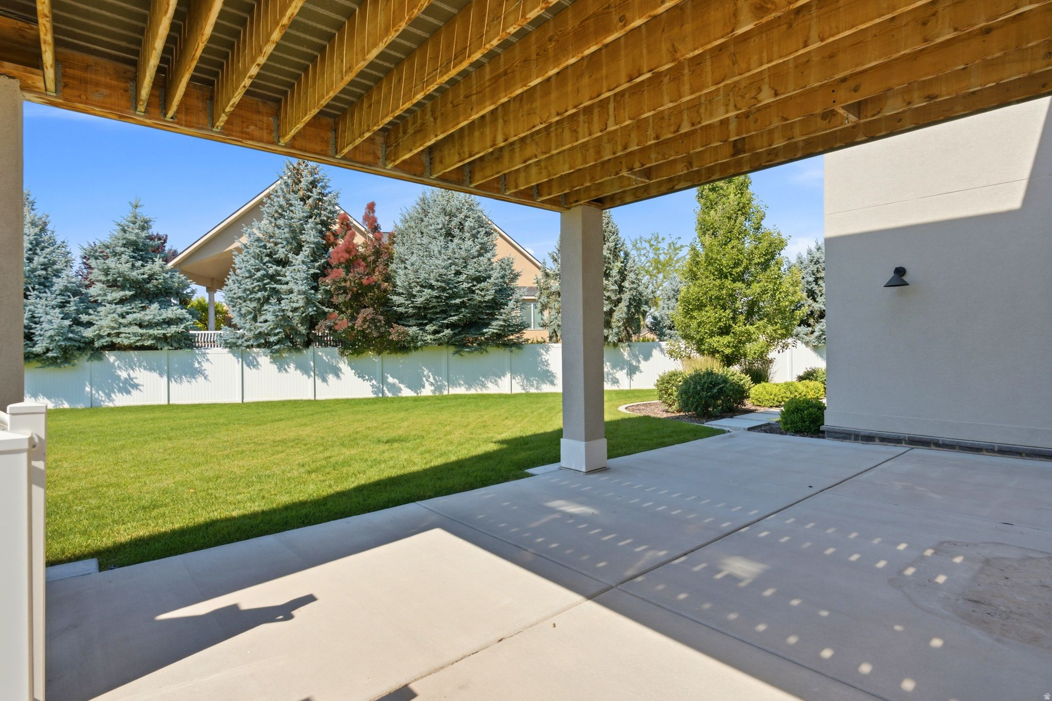 main property photo 74