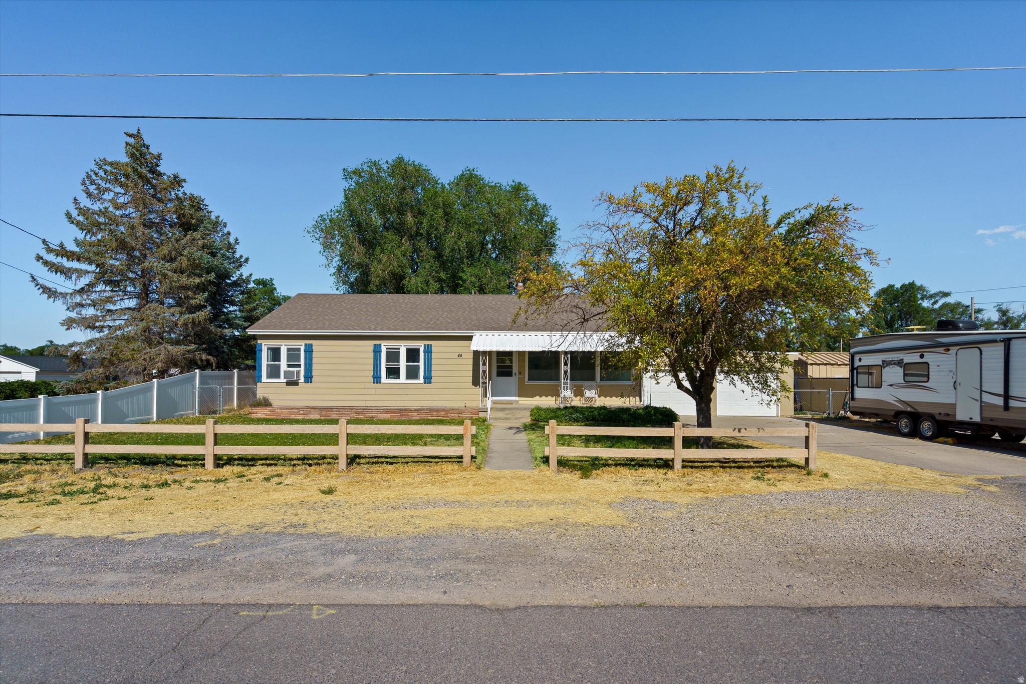 main property photo 32