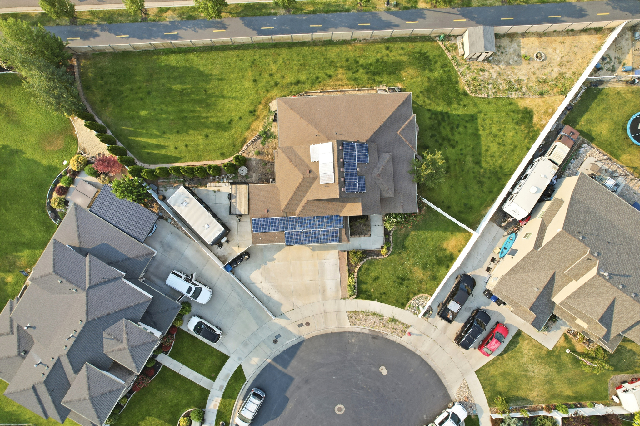 main property photo 32