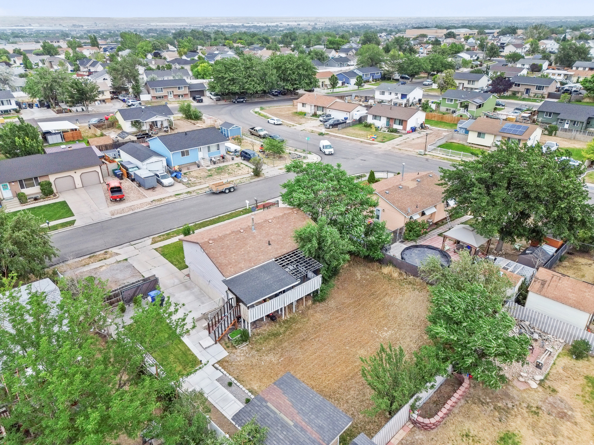 main property photo 13
