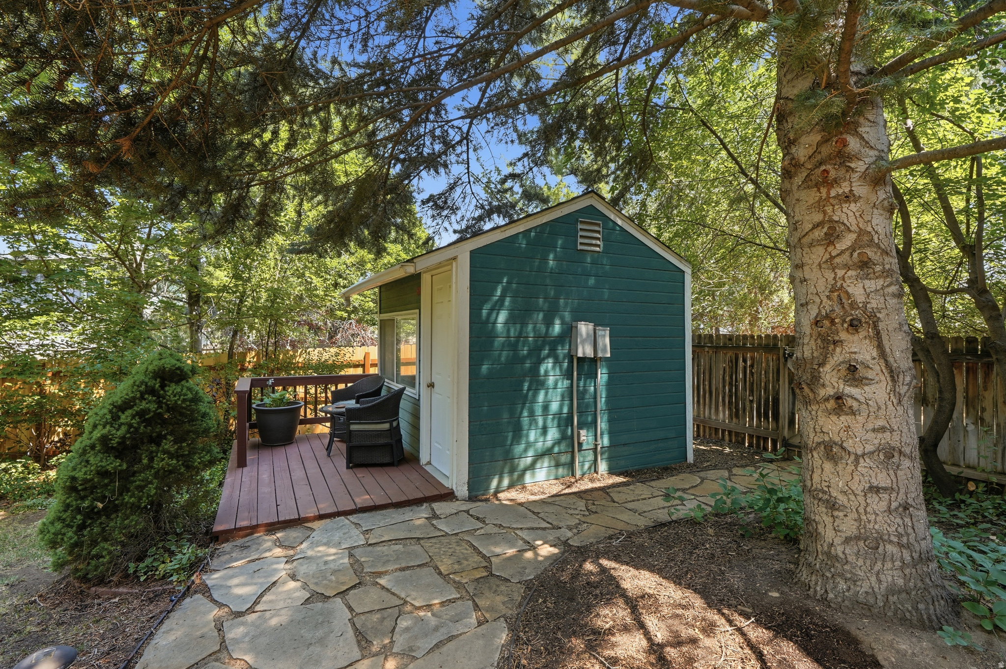main property photo 41
