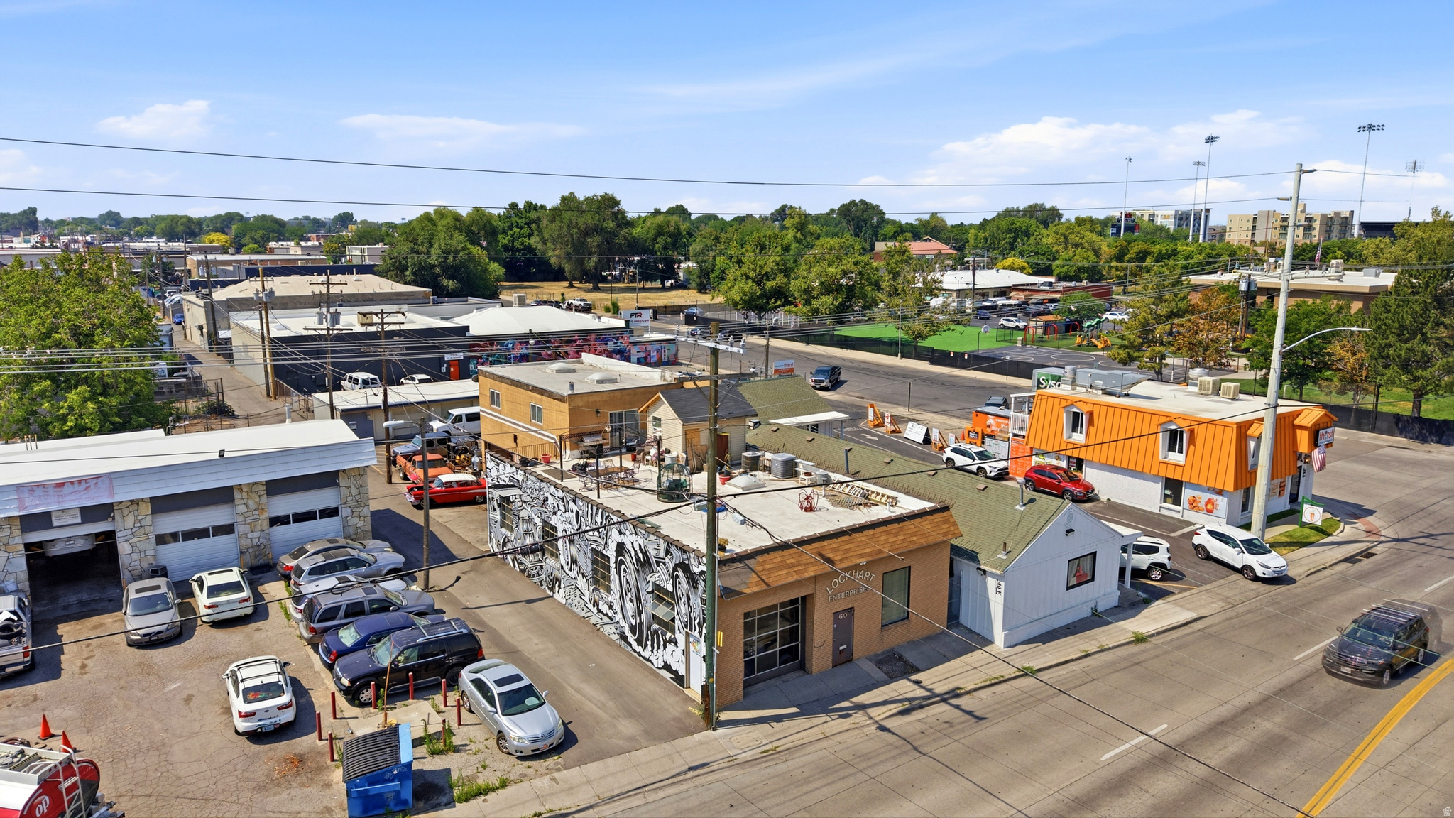 main property photo 40