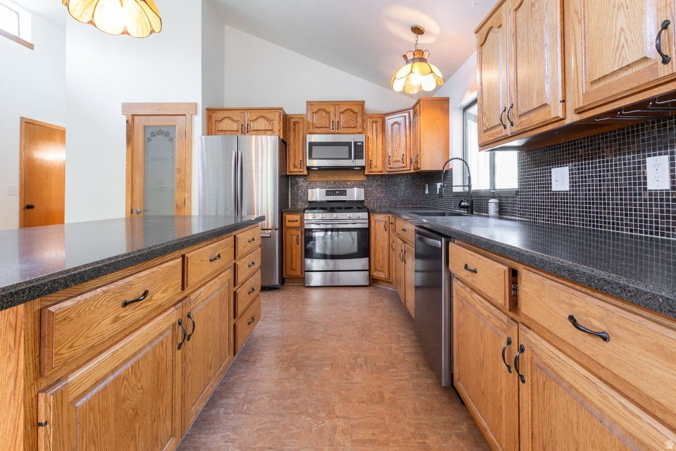 main property photo 10