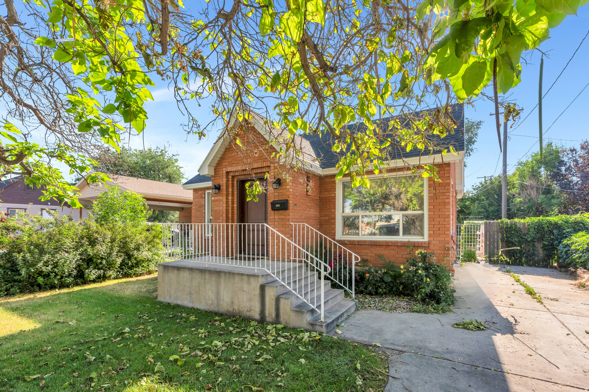 main property photo 20