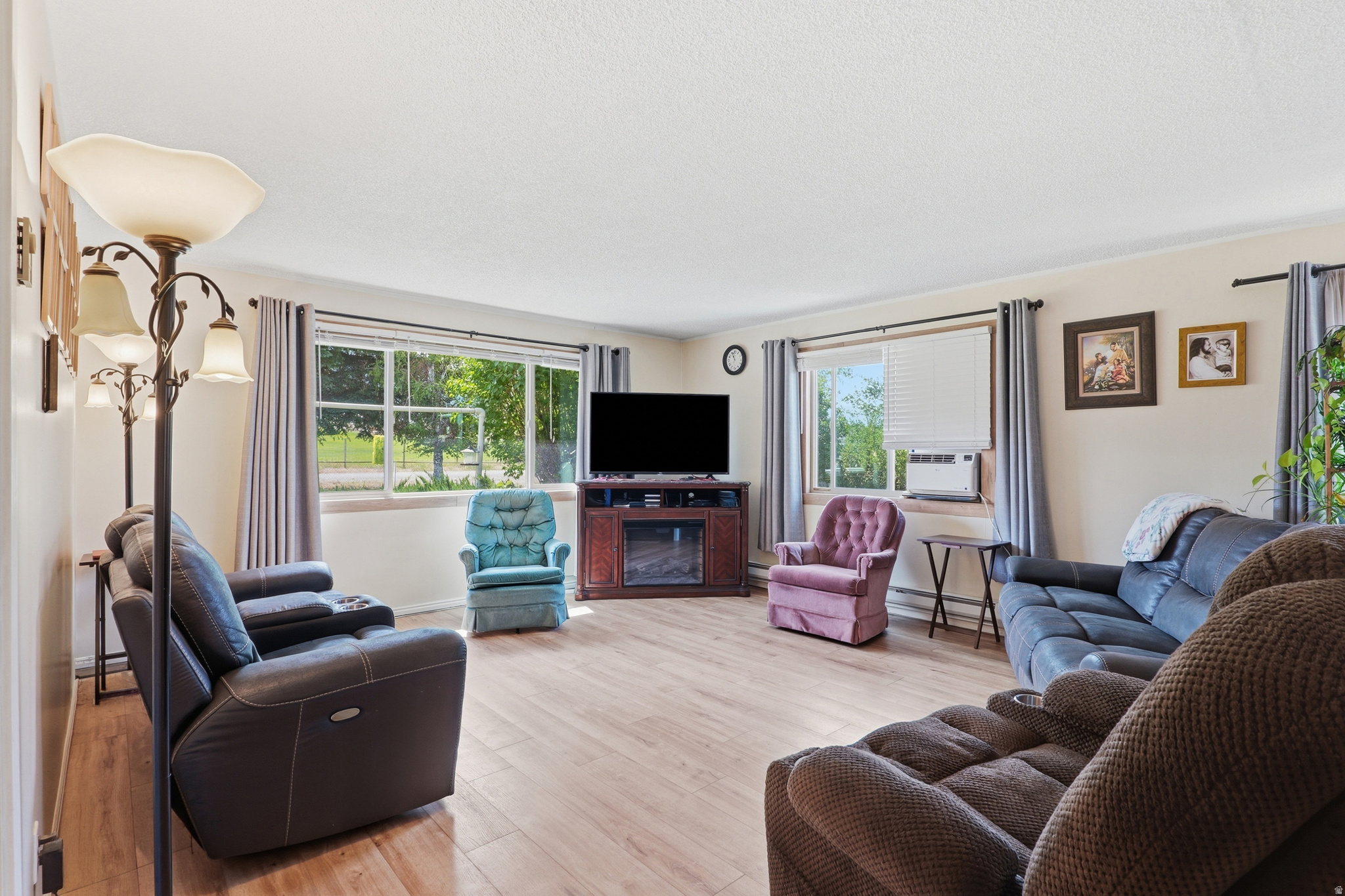 main property photo 6