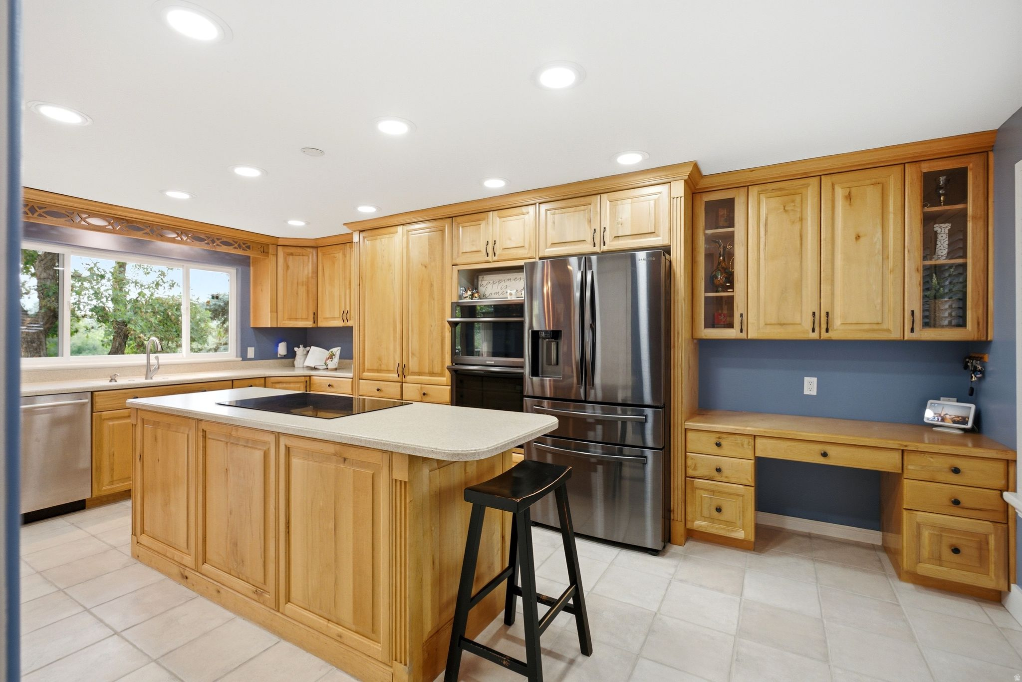 main property photo 12