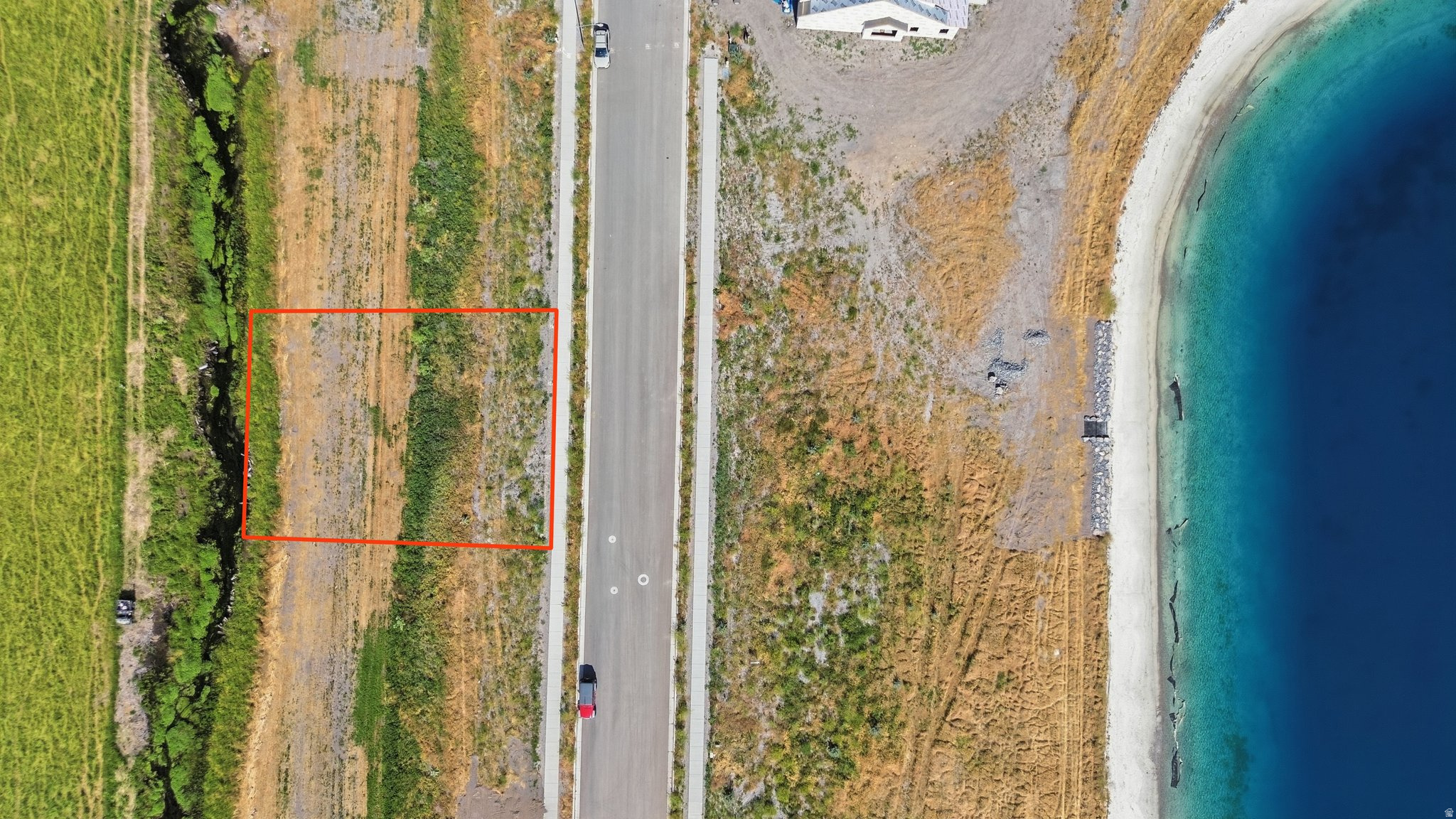 main property photo 11