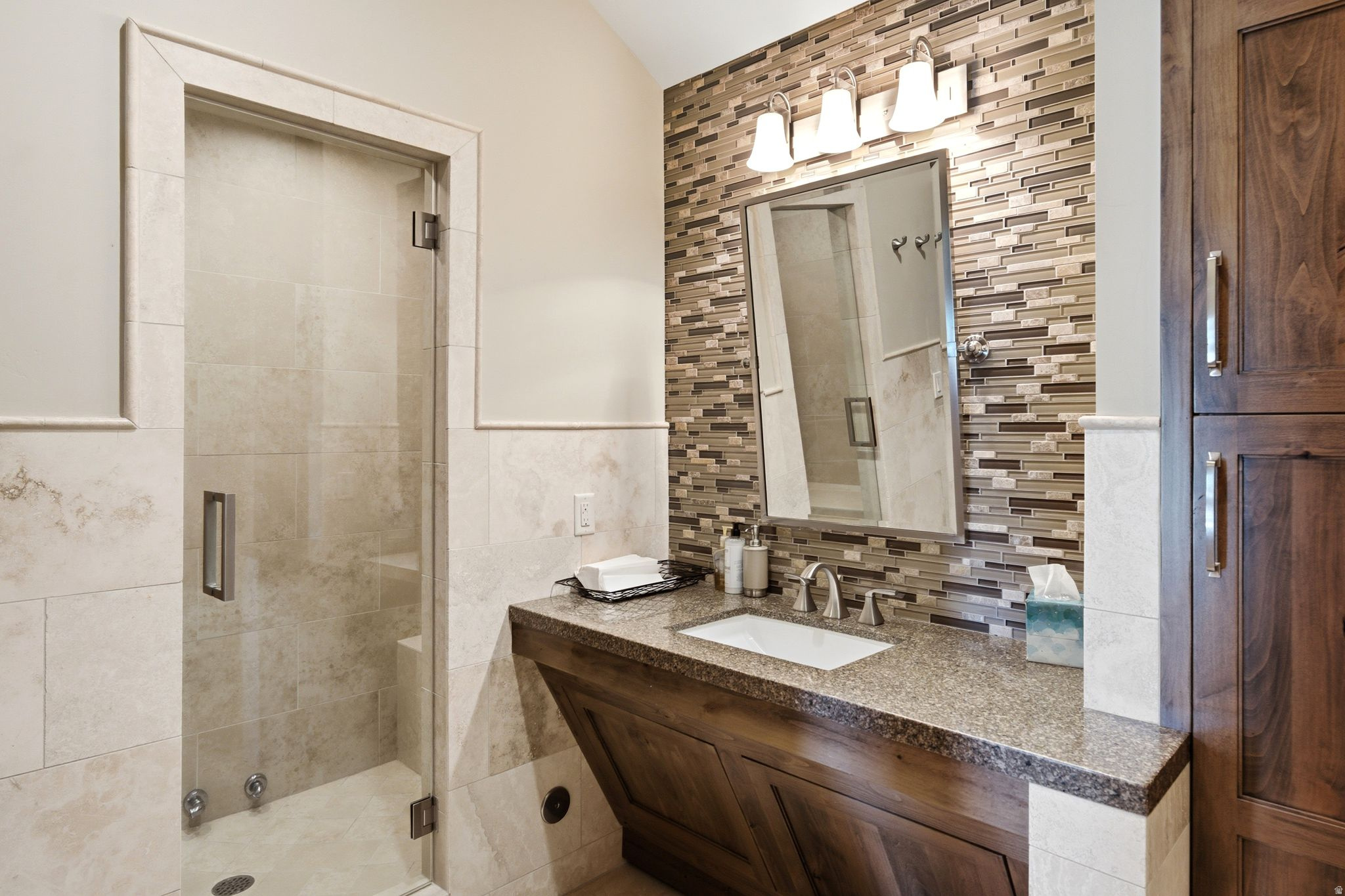 main property photo 68