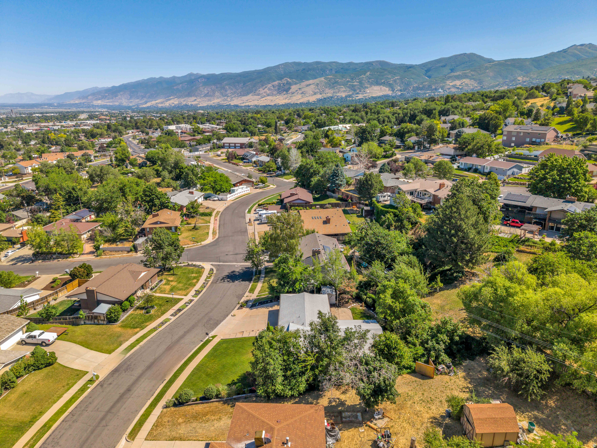 main property photo 33