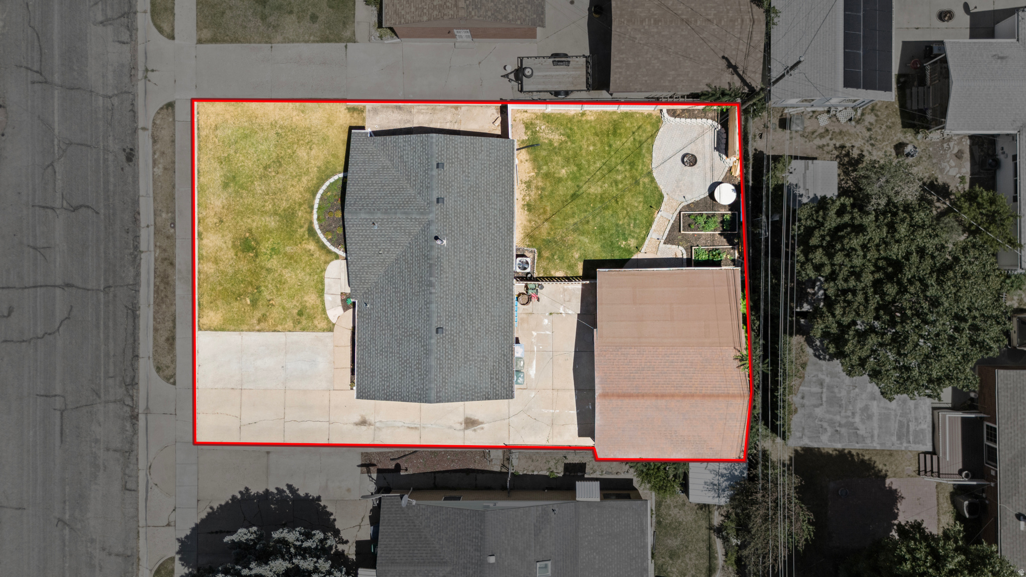 main property photo 39