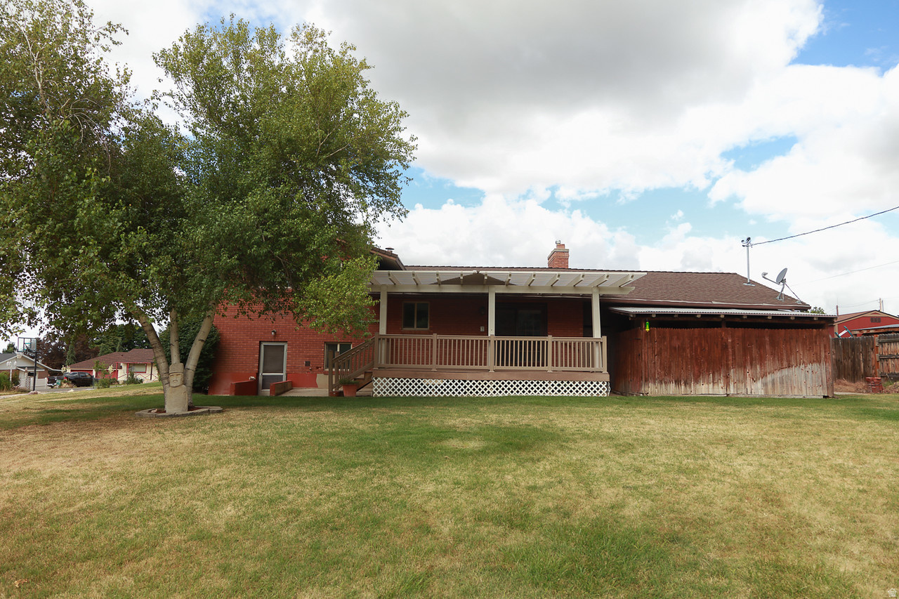 main property photo 17