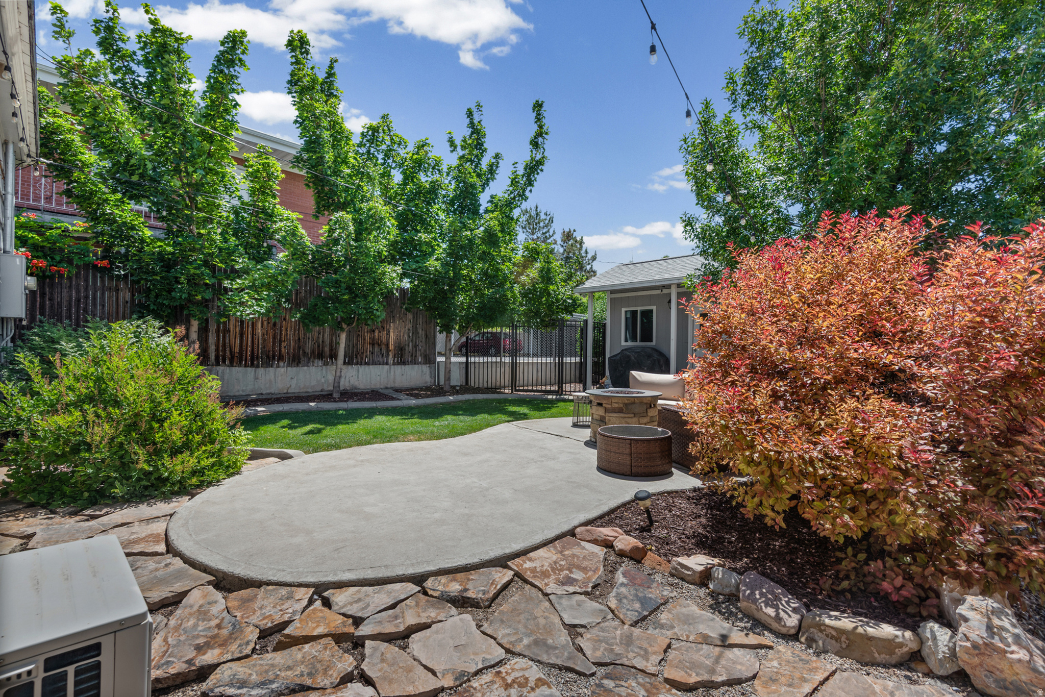 main property photo 27