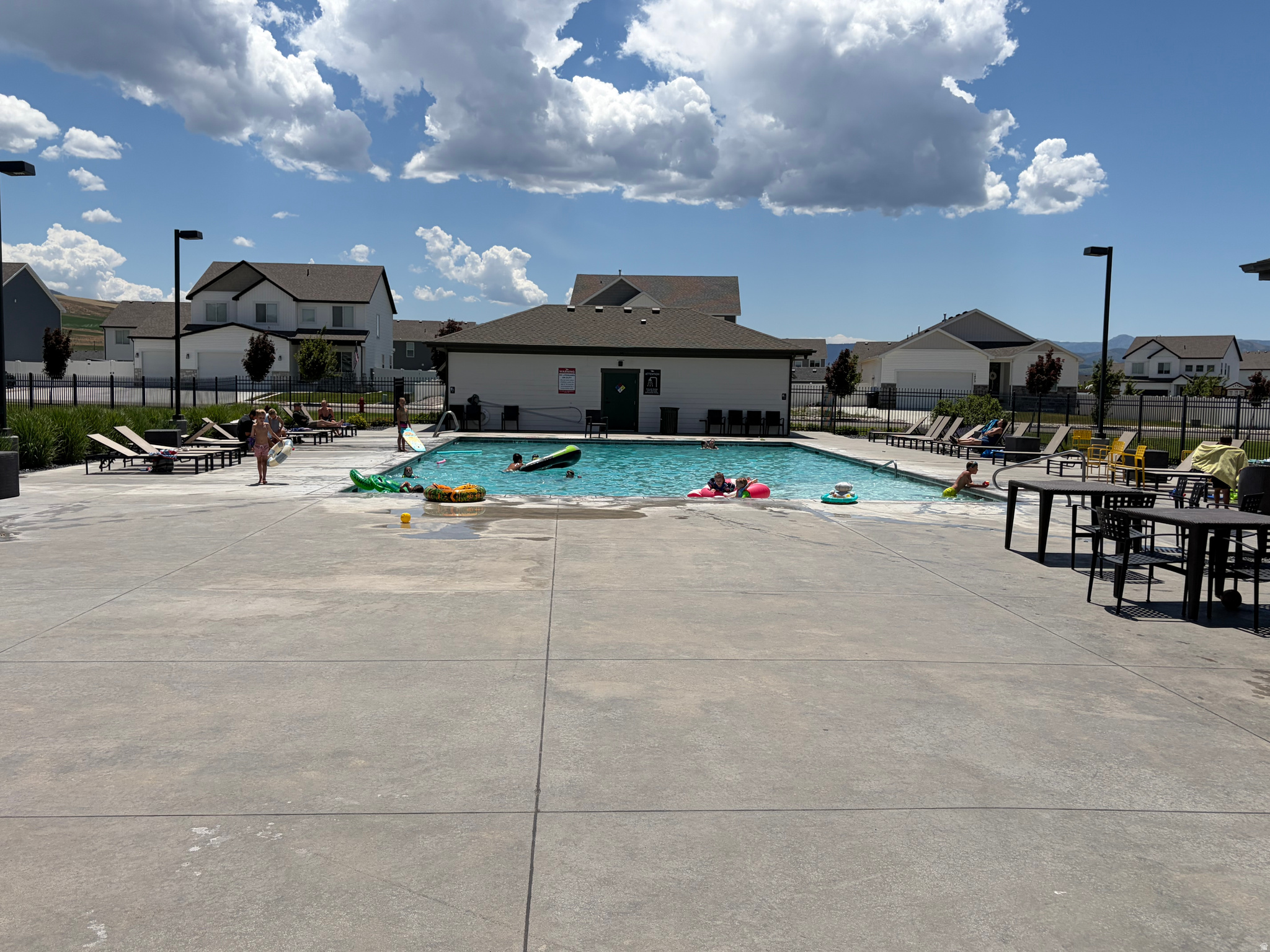 main property photo 24