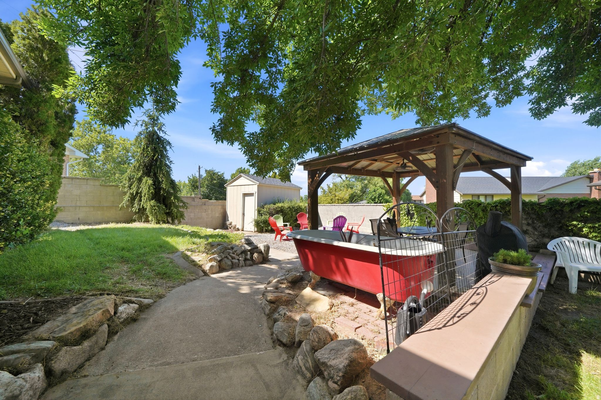 main property photo 30