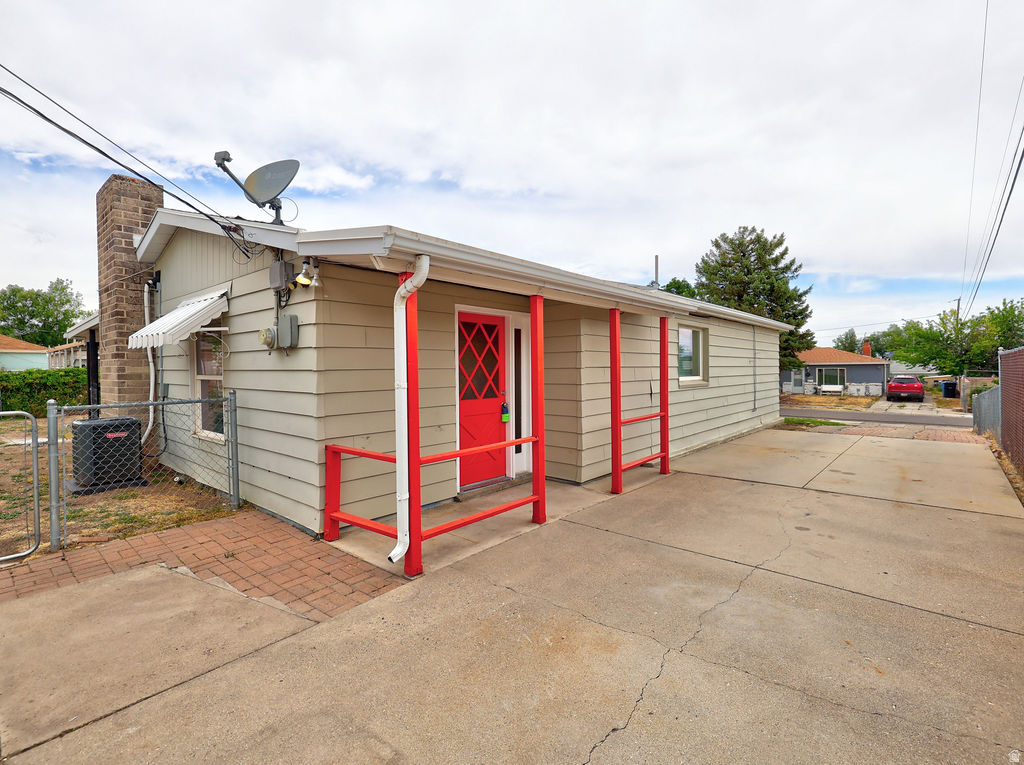 main property photo 3