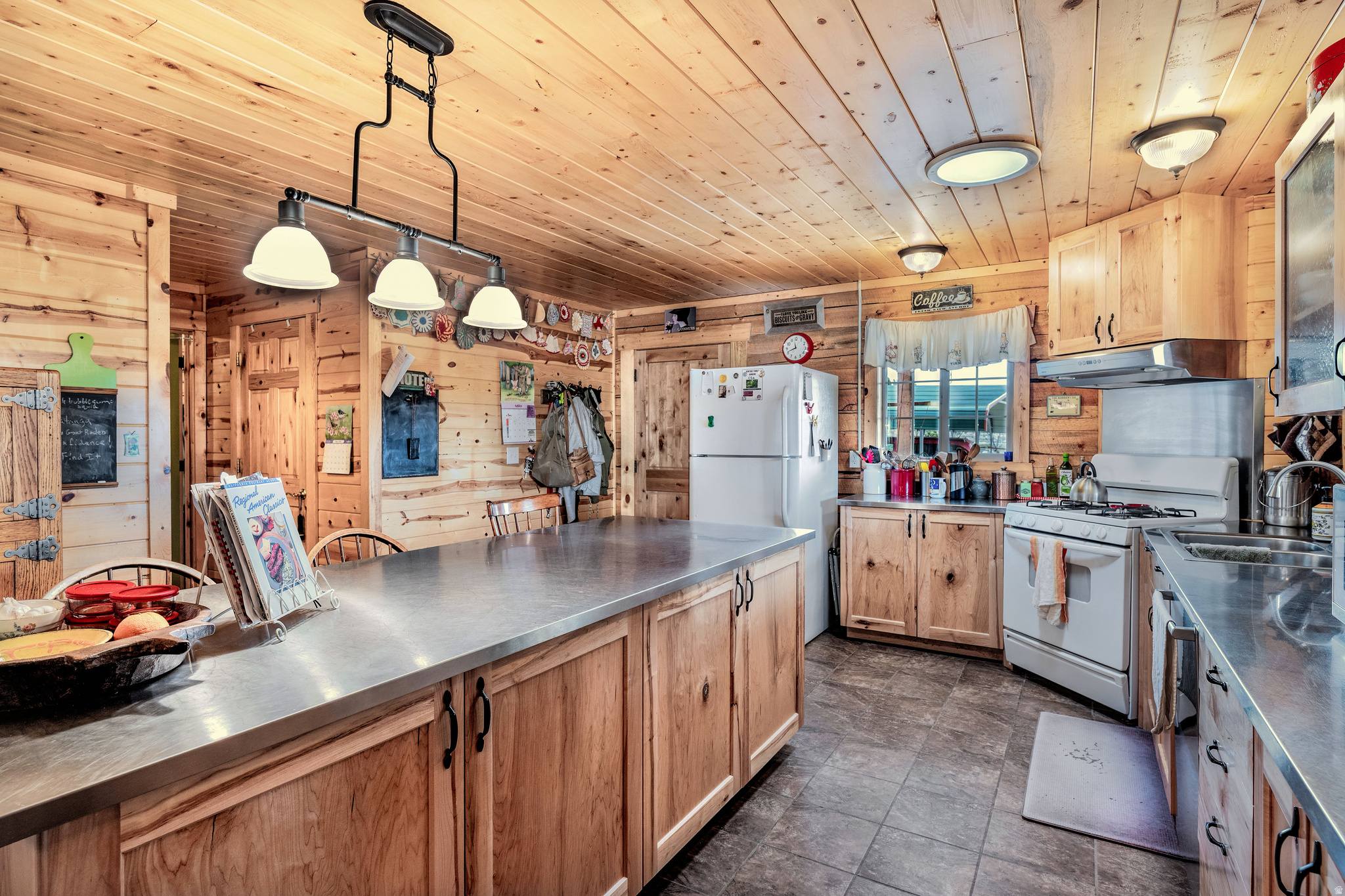 main property photo 10