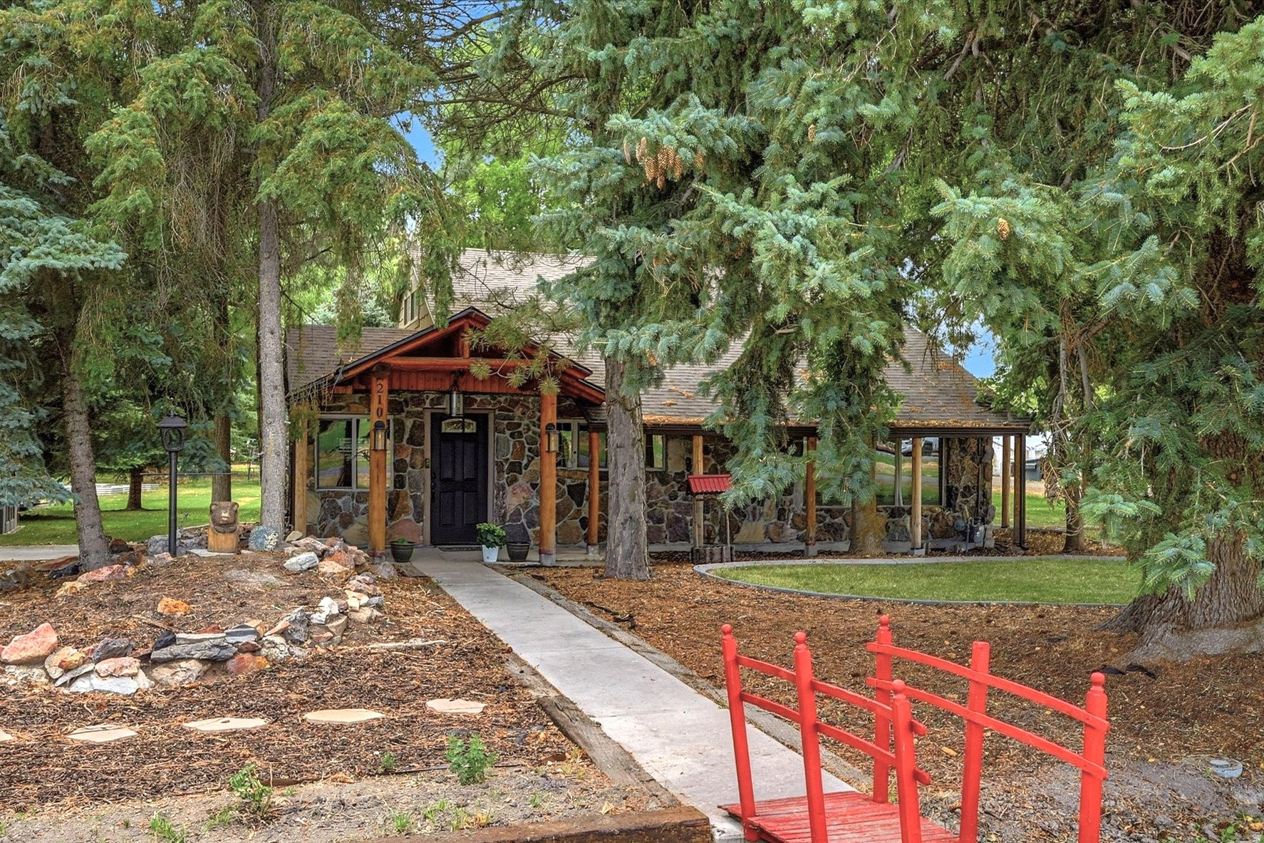 main property photo 41