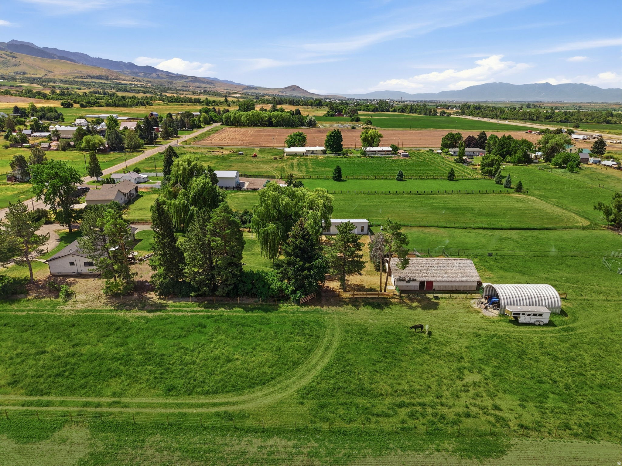 main property photo 7