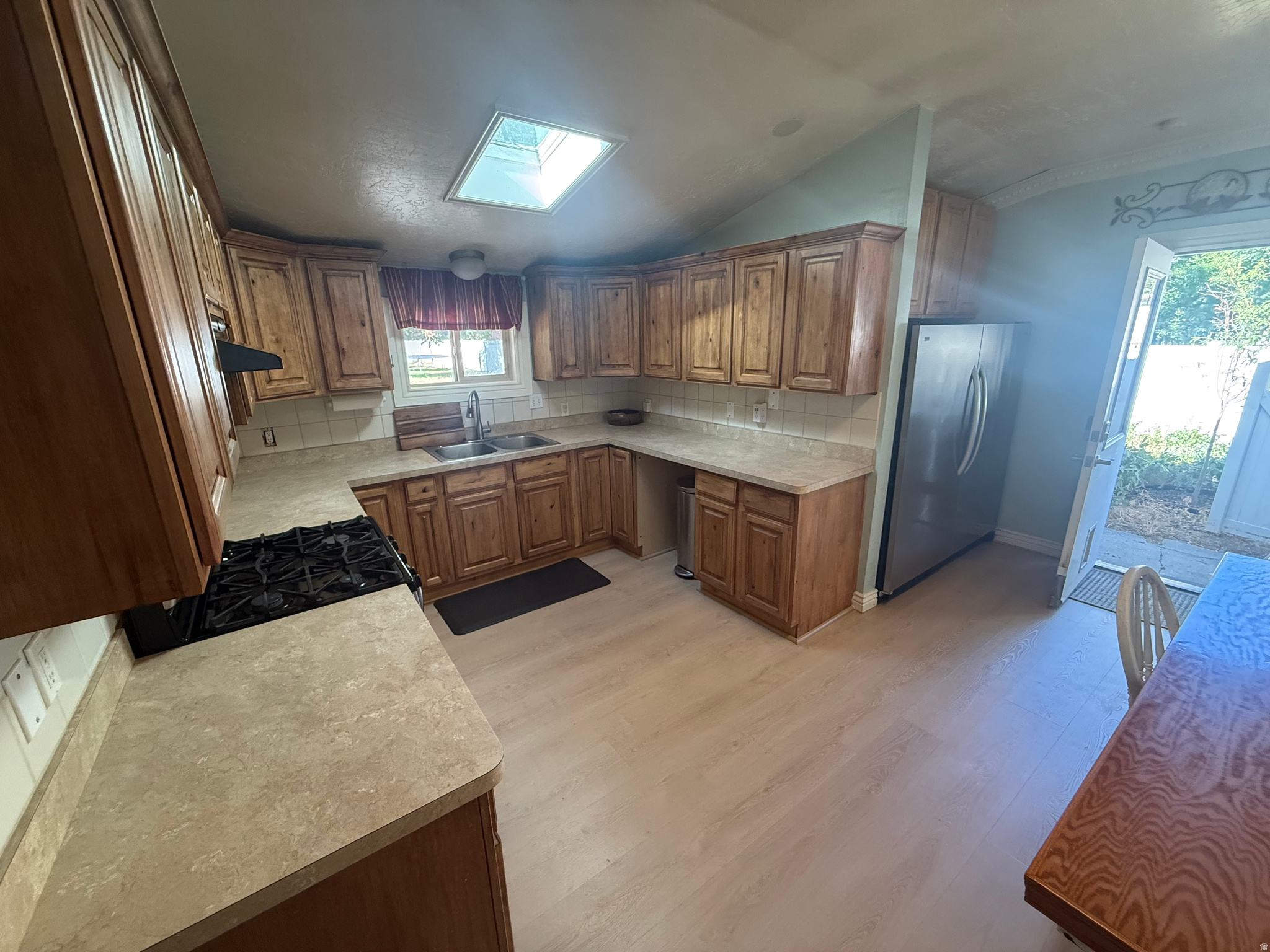 main property photo 22