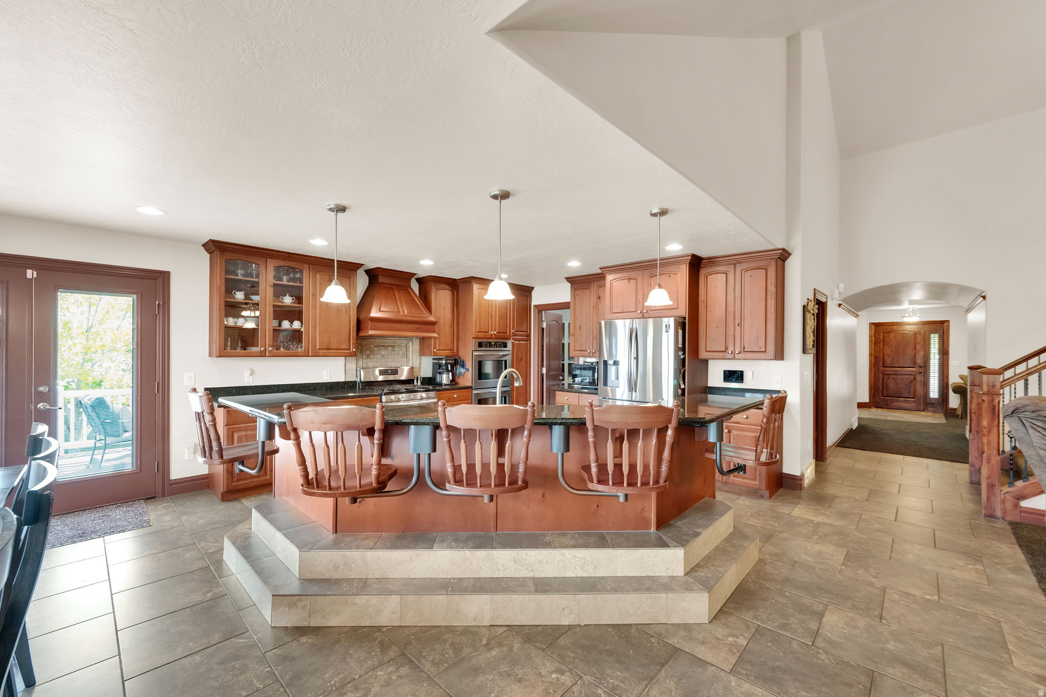 main property photo 9