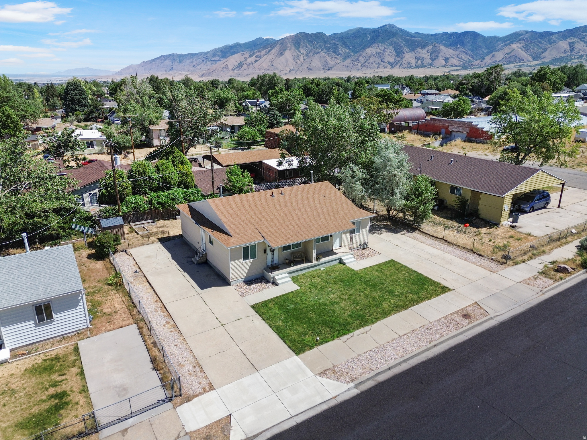 main property photo 31