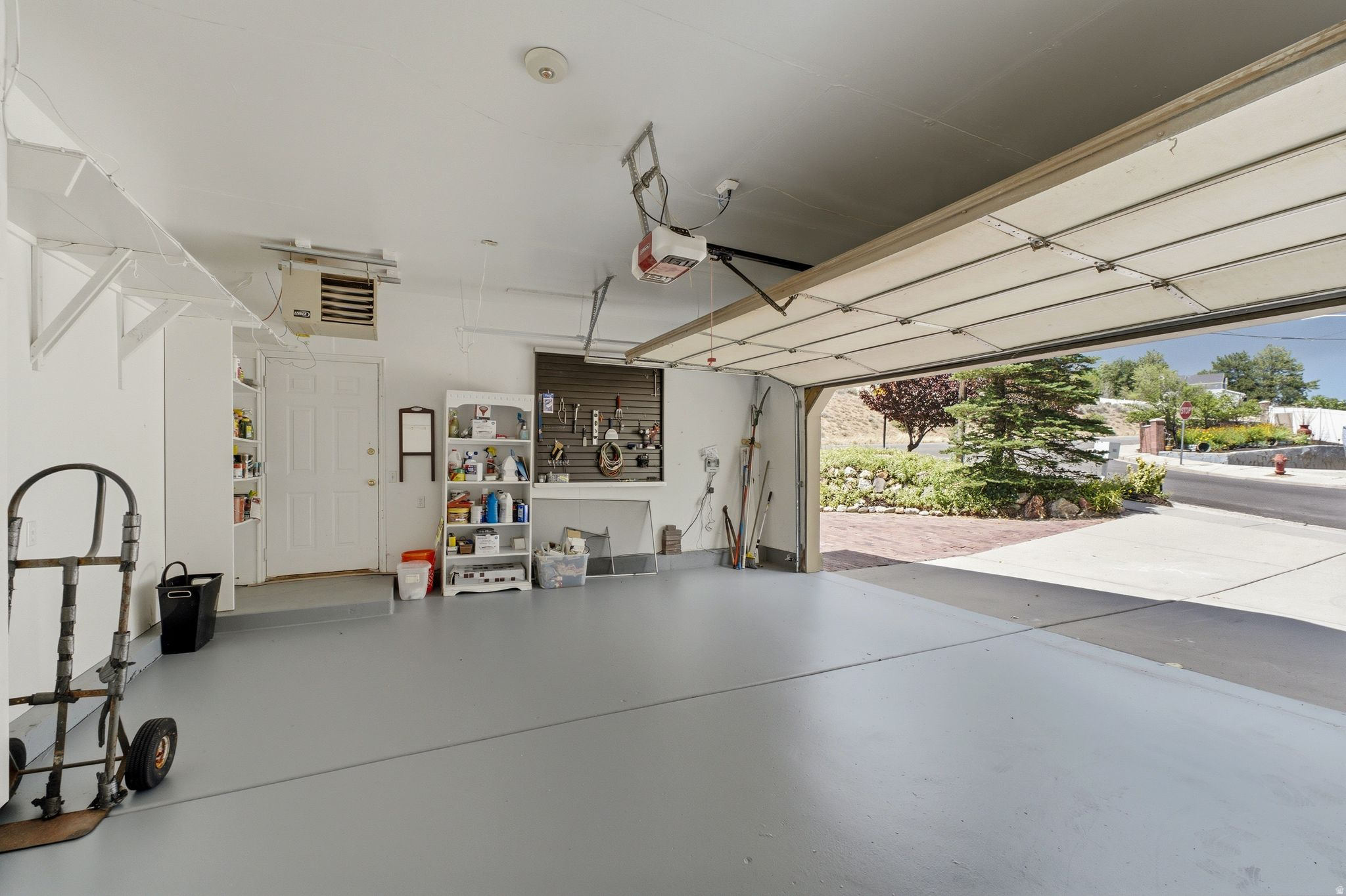 main property photo 74