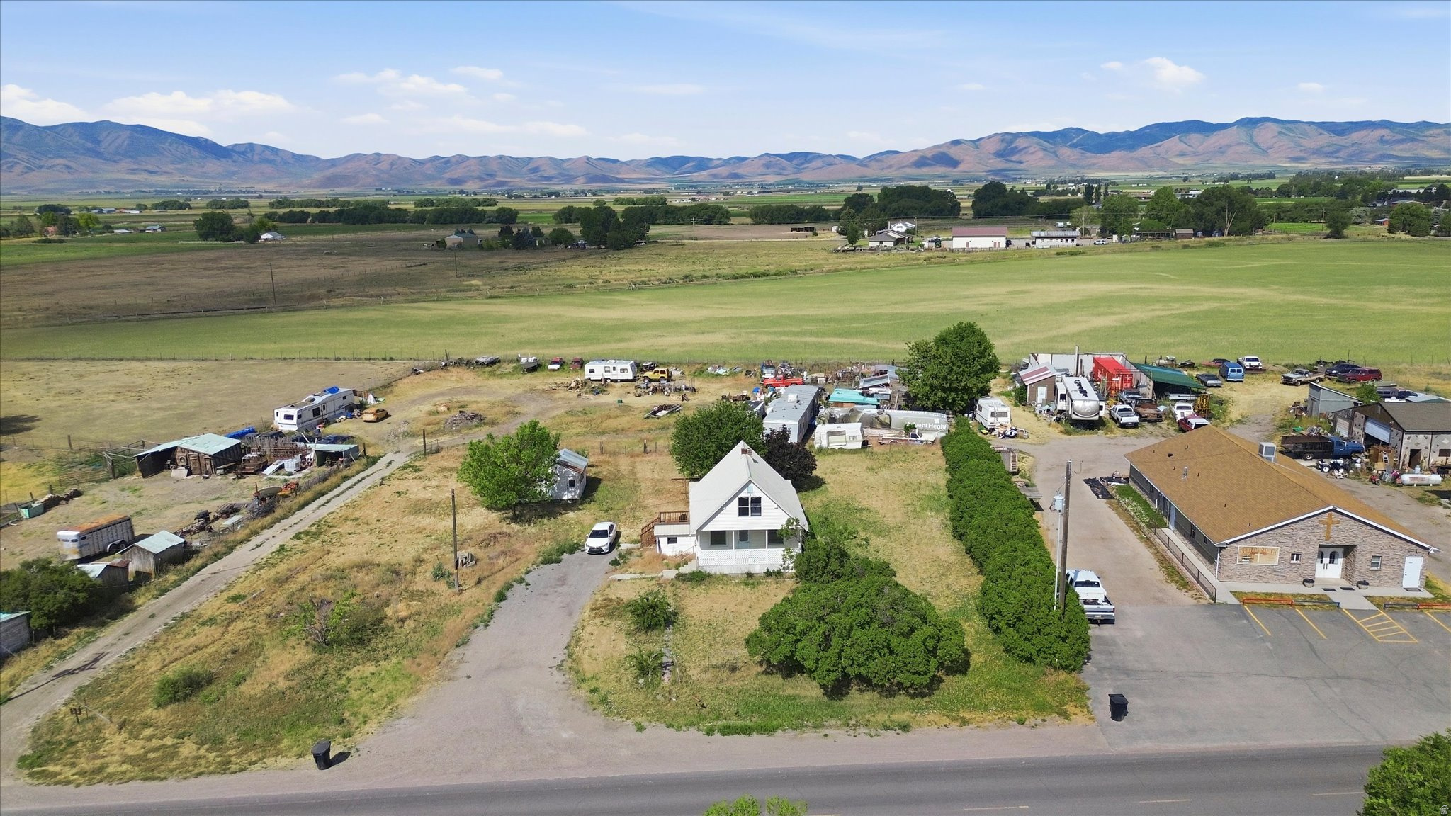 main property photo 33