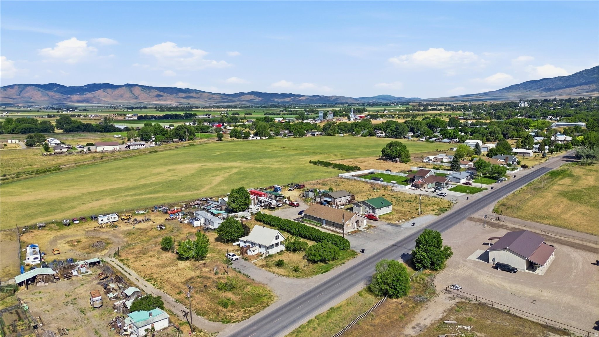 main property photo 40