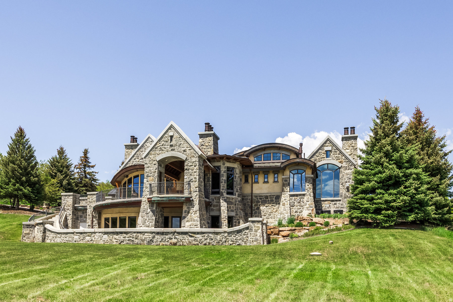 main property photo 75