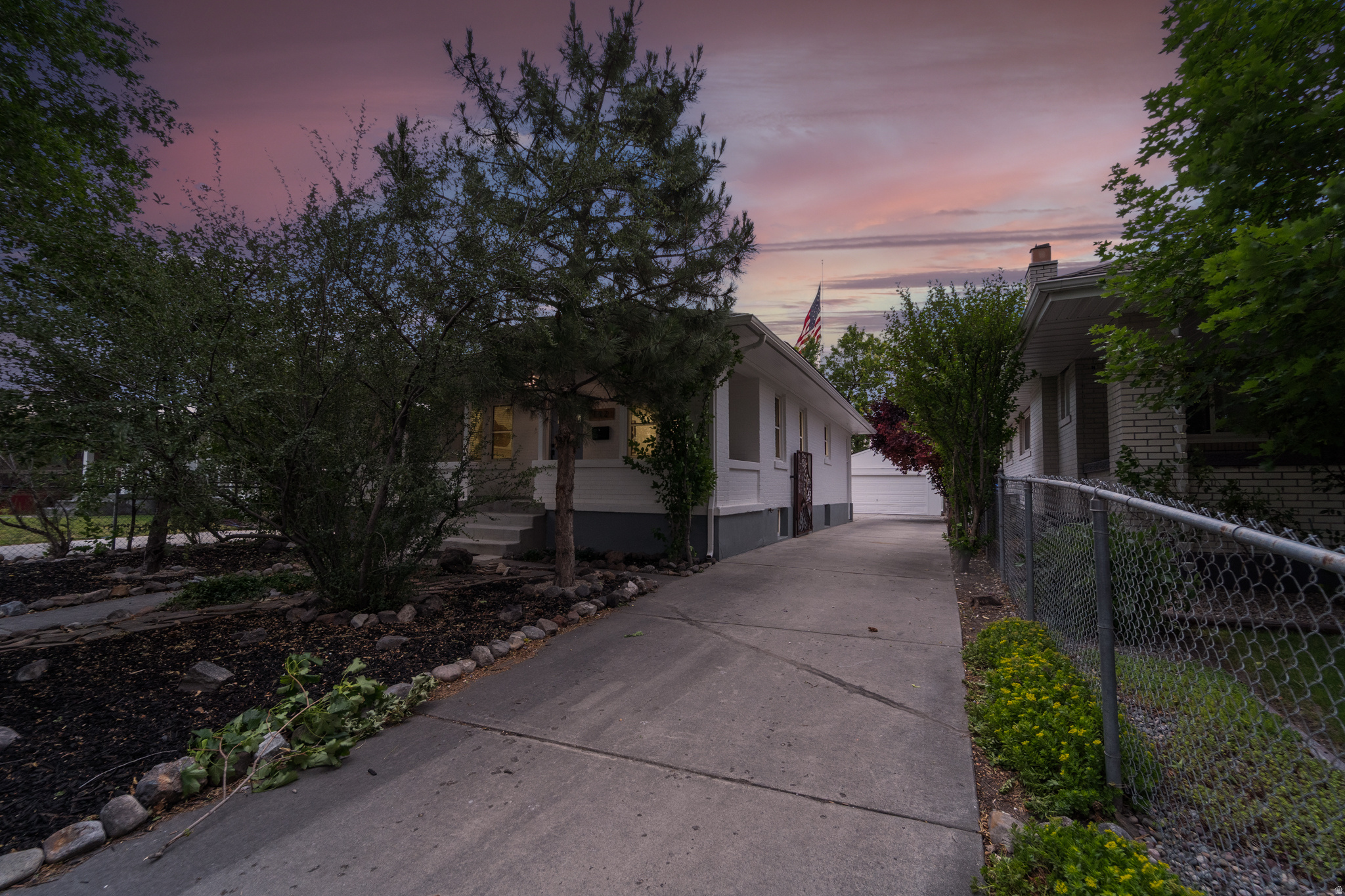 main property photo 27