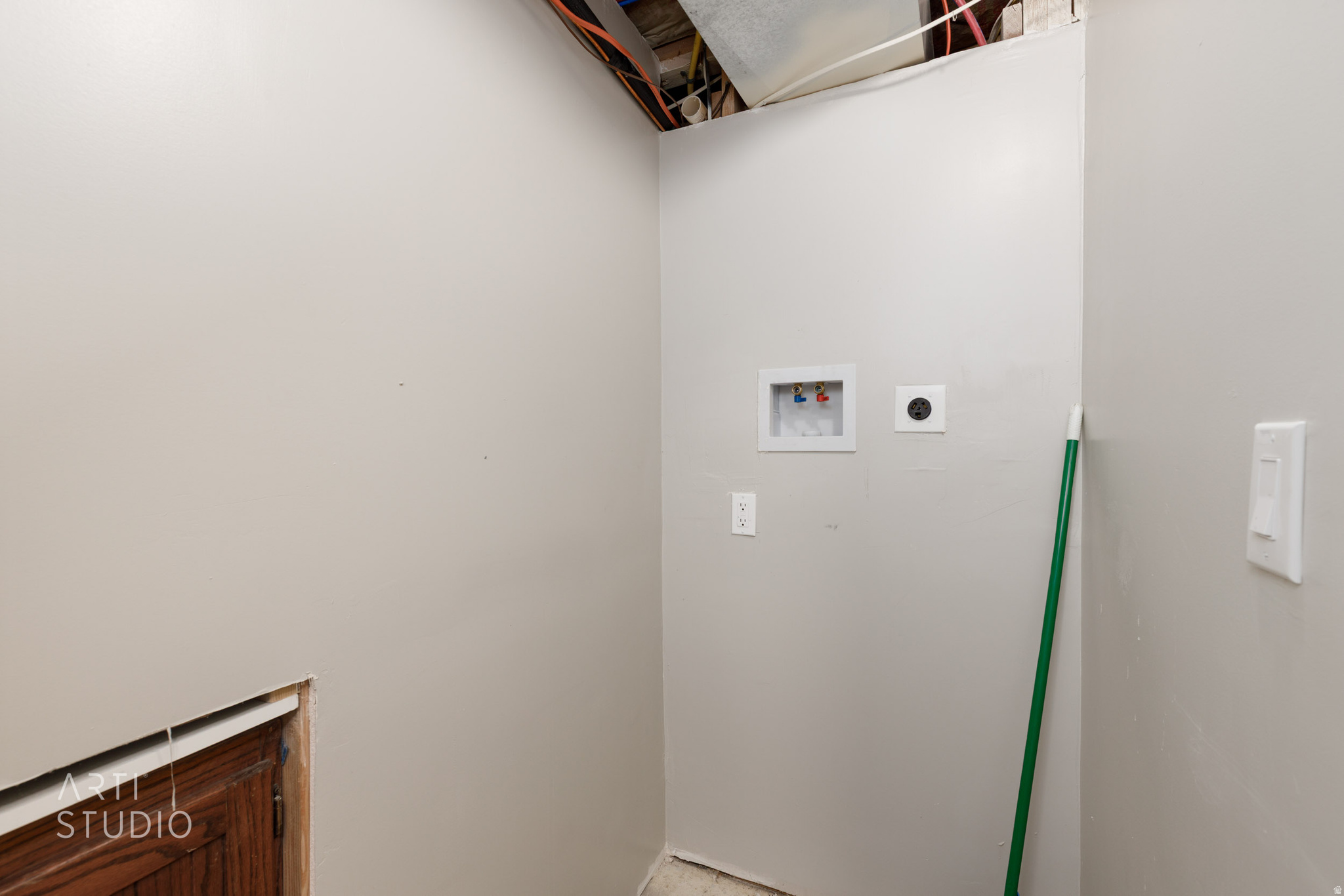 main property photo 36