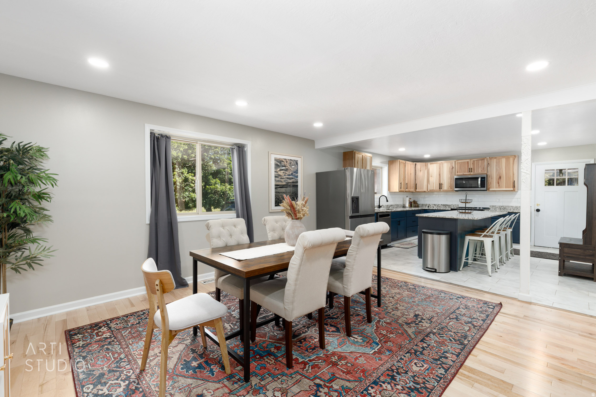 main property photo 9