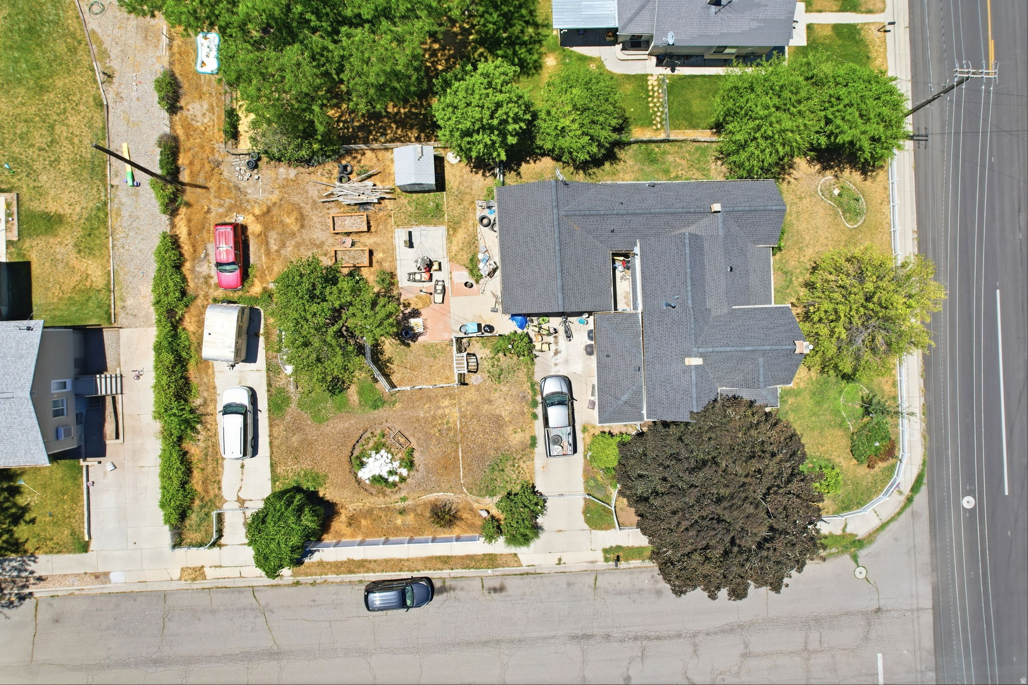 main property photo 36