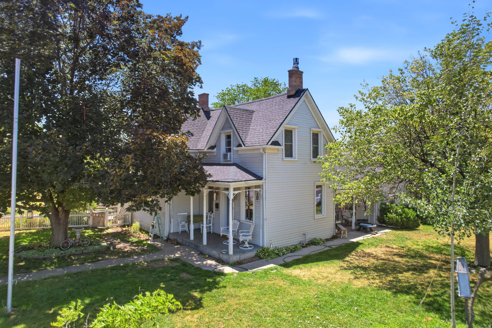 main property photo 5