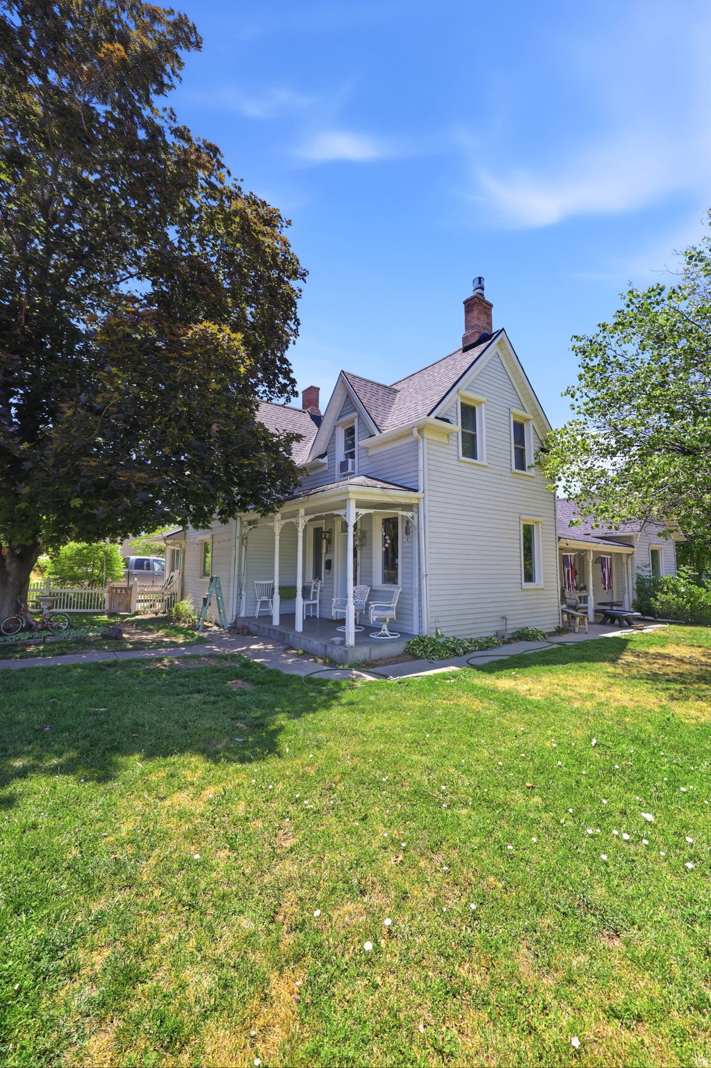 main property photo 6