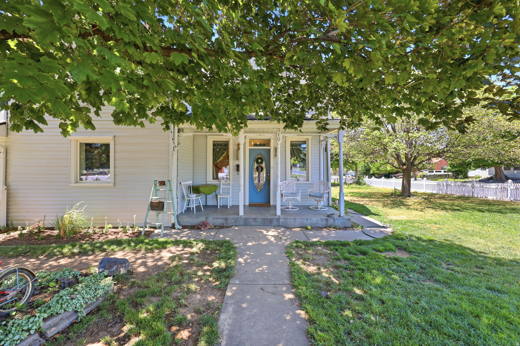 main property photo 8