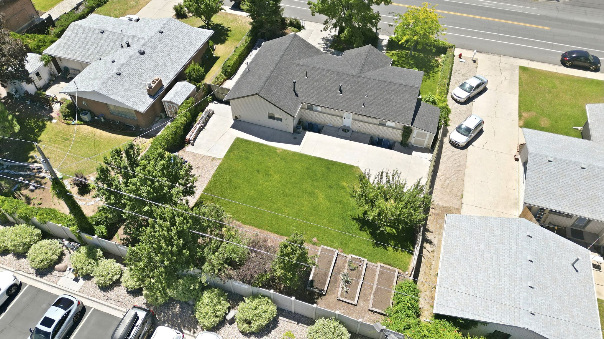 main property photo 32